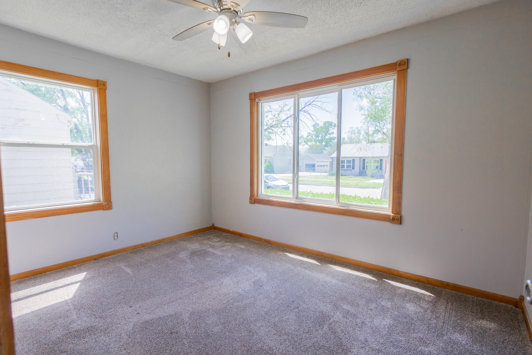 529 S College Ave, Salina, Kansas image 11