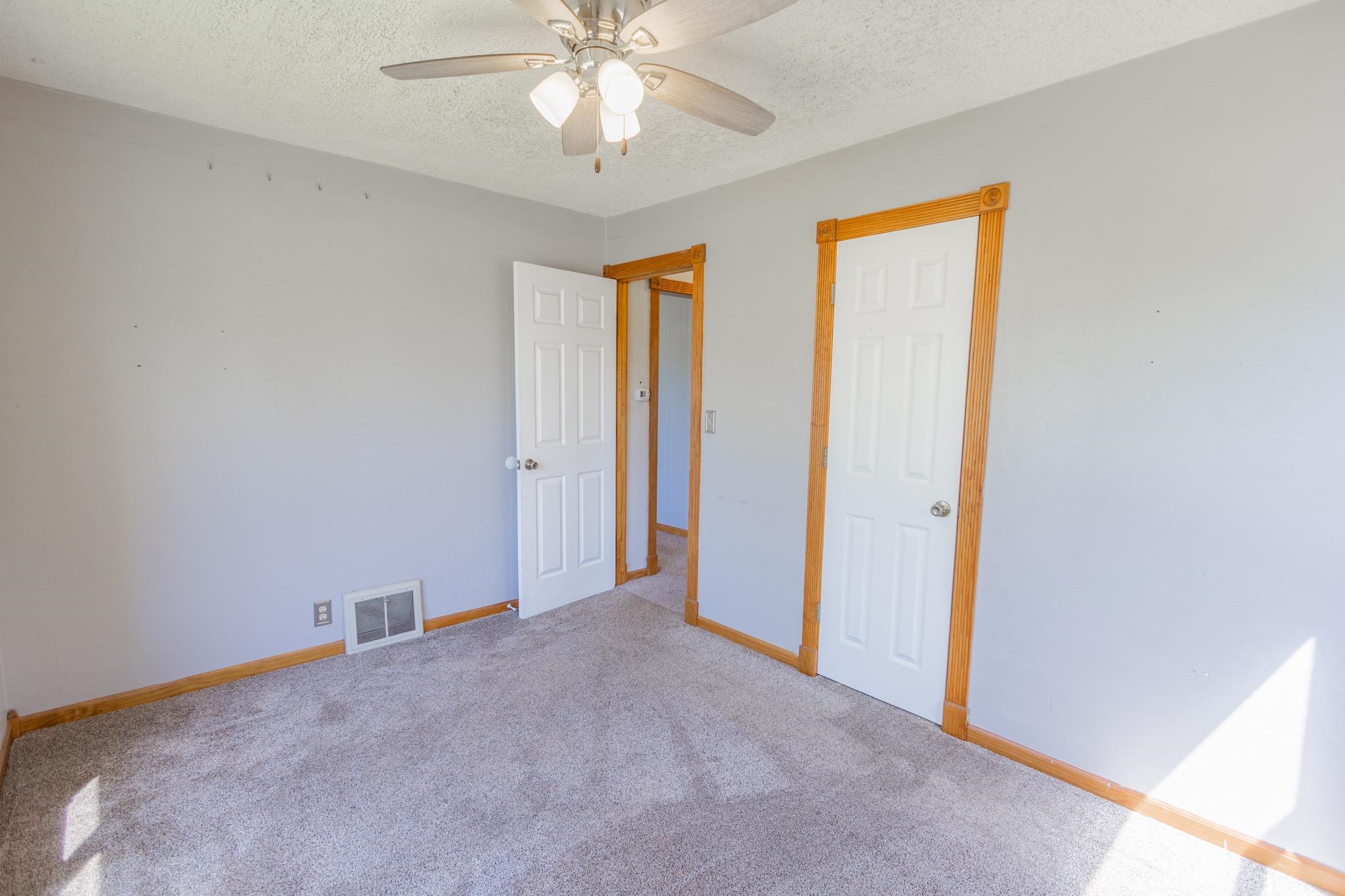 529 S College Ave, Salina, Kansas image 12