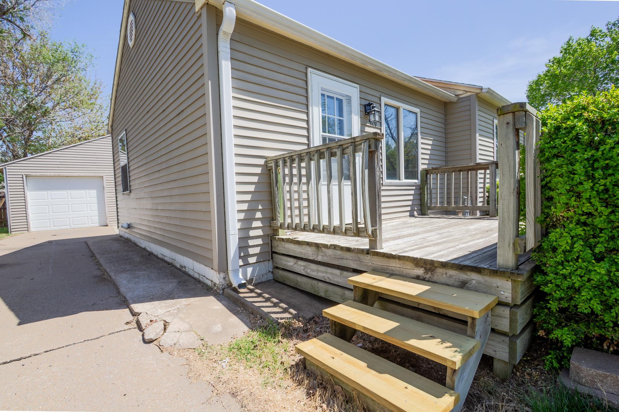 529 S College Ave, Salina, Kansas image 2