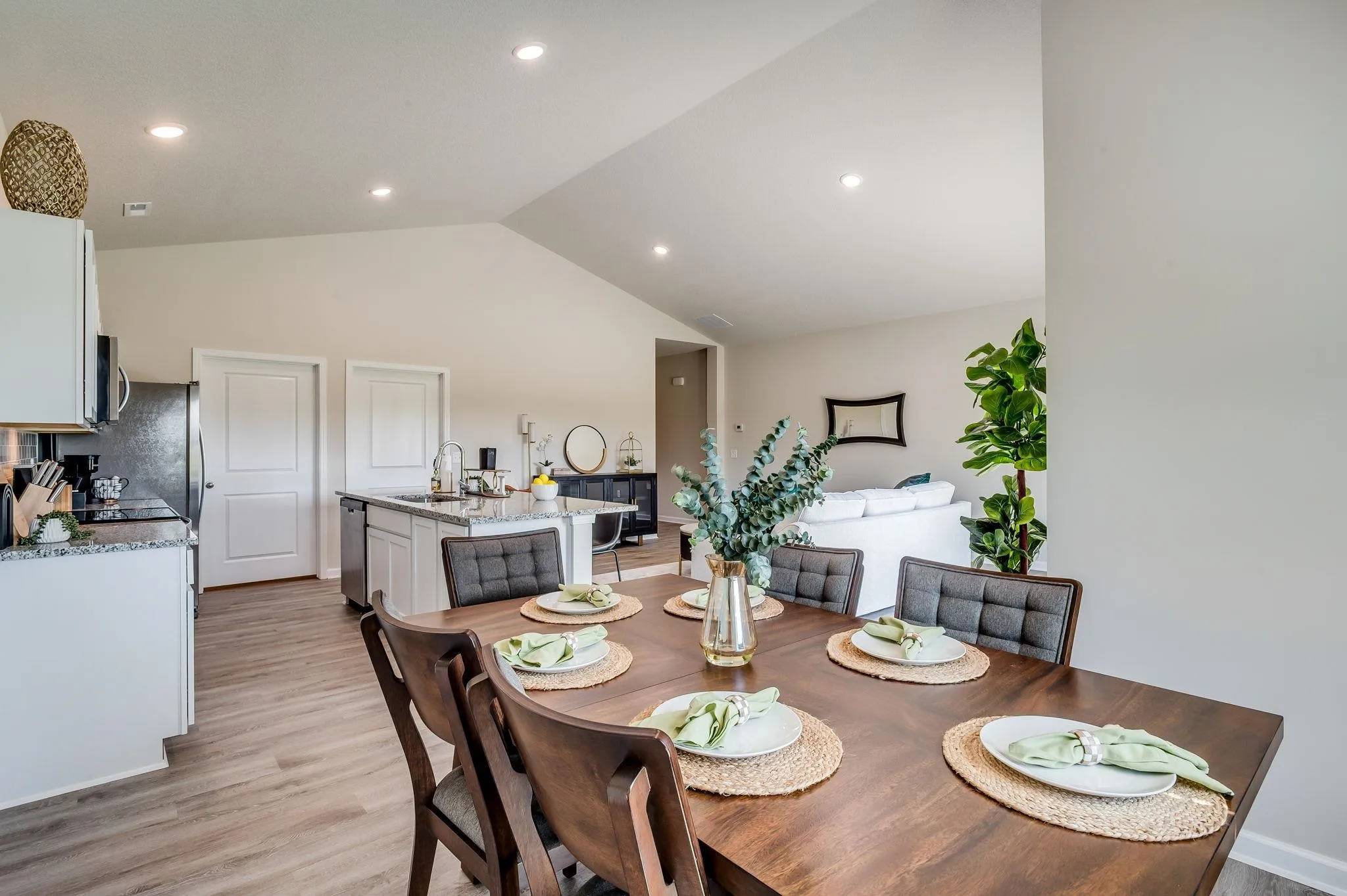 Valley Center, Kansas 67147, United States, 3 Bedrooms Bedrooms, ,2 BathroomsBathrooms,Residential,Active,209783