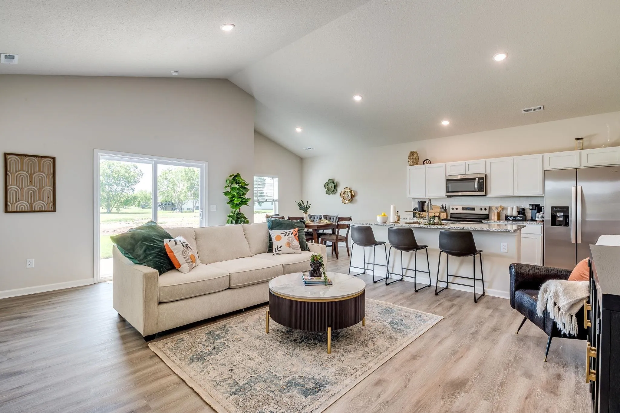 Valley Center, Kansas 67147, United States, 3 Bedrooms Bedrooms, ,2 BathroomsBathrooms,Residential,Active,209783