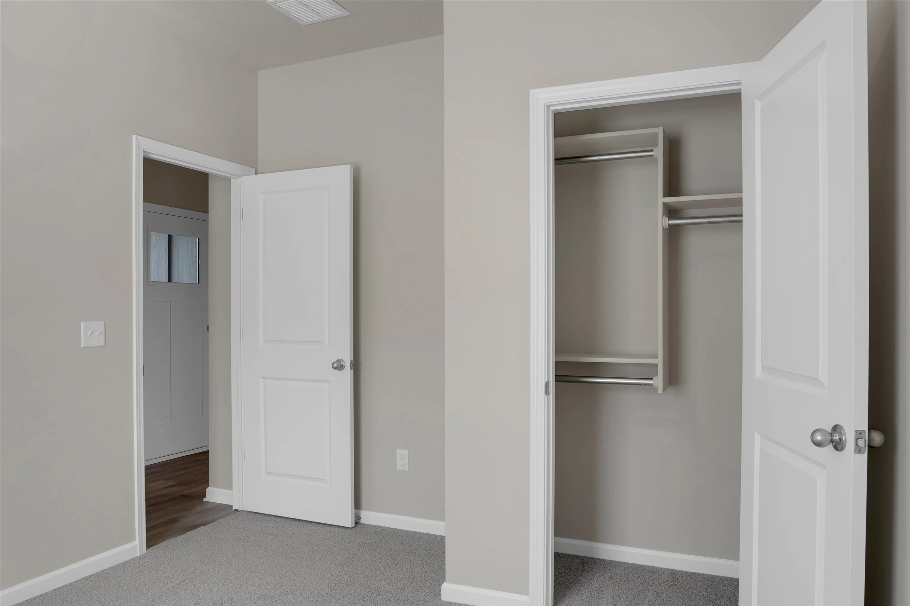 Valley Center, Kansas 67147, United States, 3 Bedrooms Bedrooms, ,2 BathroomsBathrooms,Residential,Active,209783