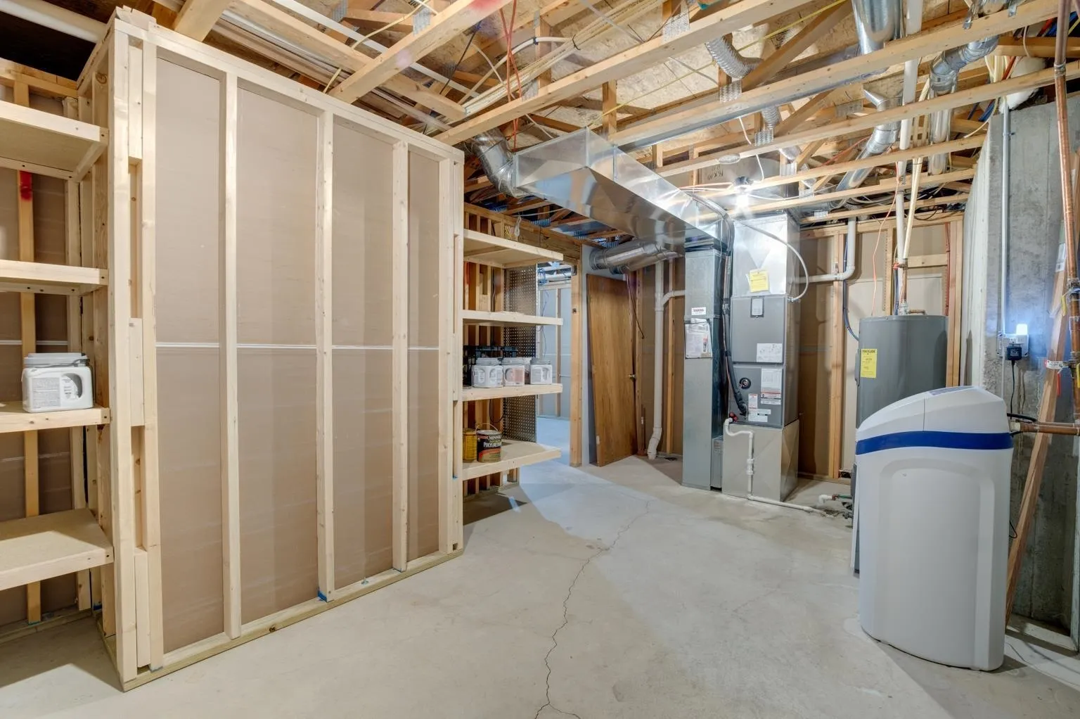 Newton, Kansas 67114, United States, 3 Bedrooms Bedrooms, ,3 BathroomsBathrooms,Residential,Active,238139