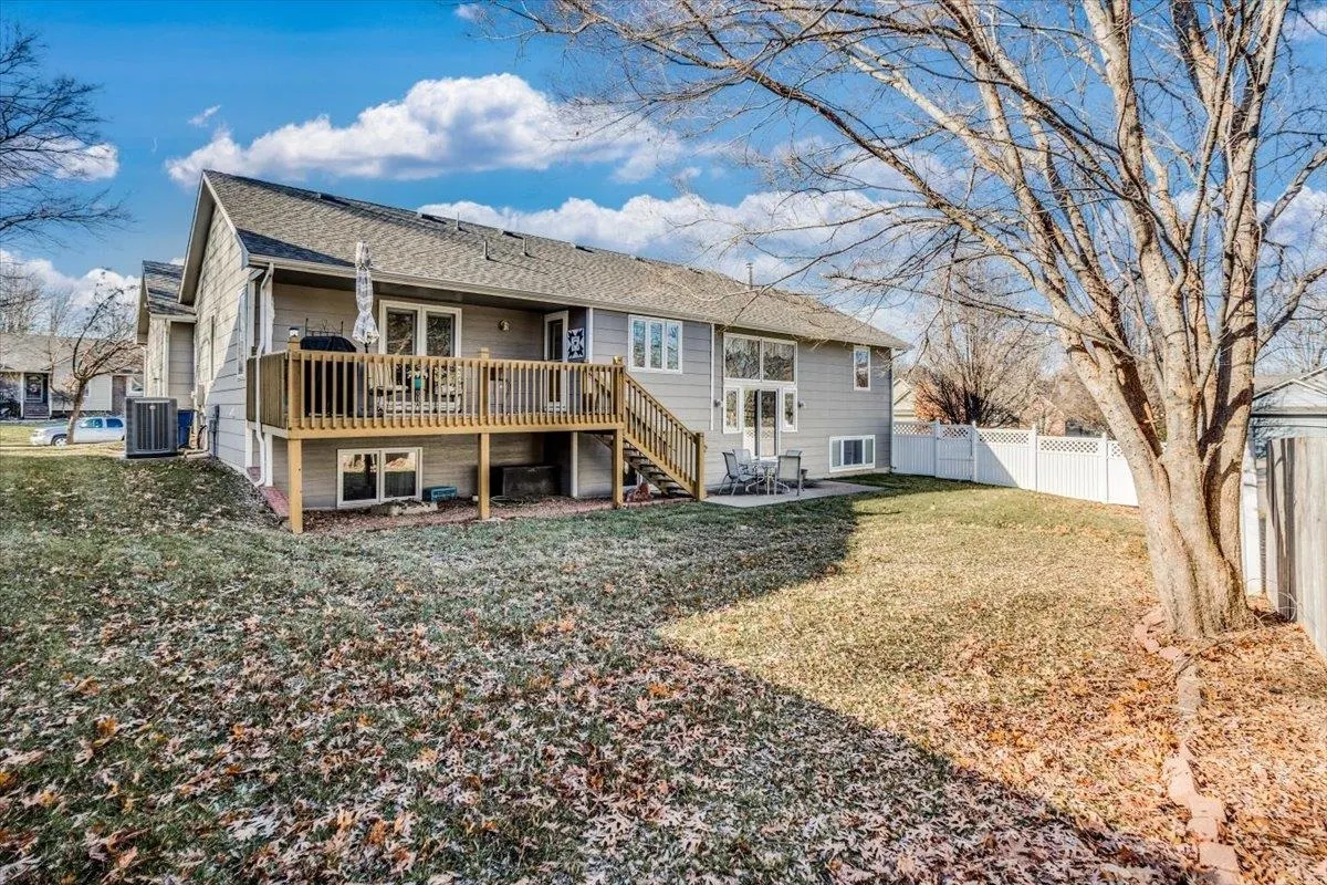 Derby, Kansas 67037, United States, 5 Bedrooms Bedrooms, ,3 BathroomsBathrooms,Residential,Pending,16329