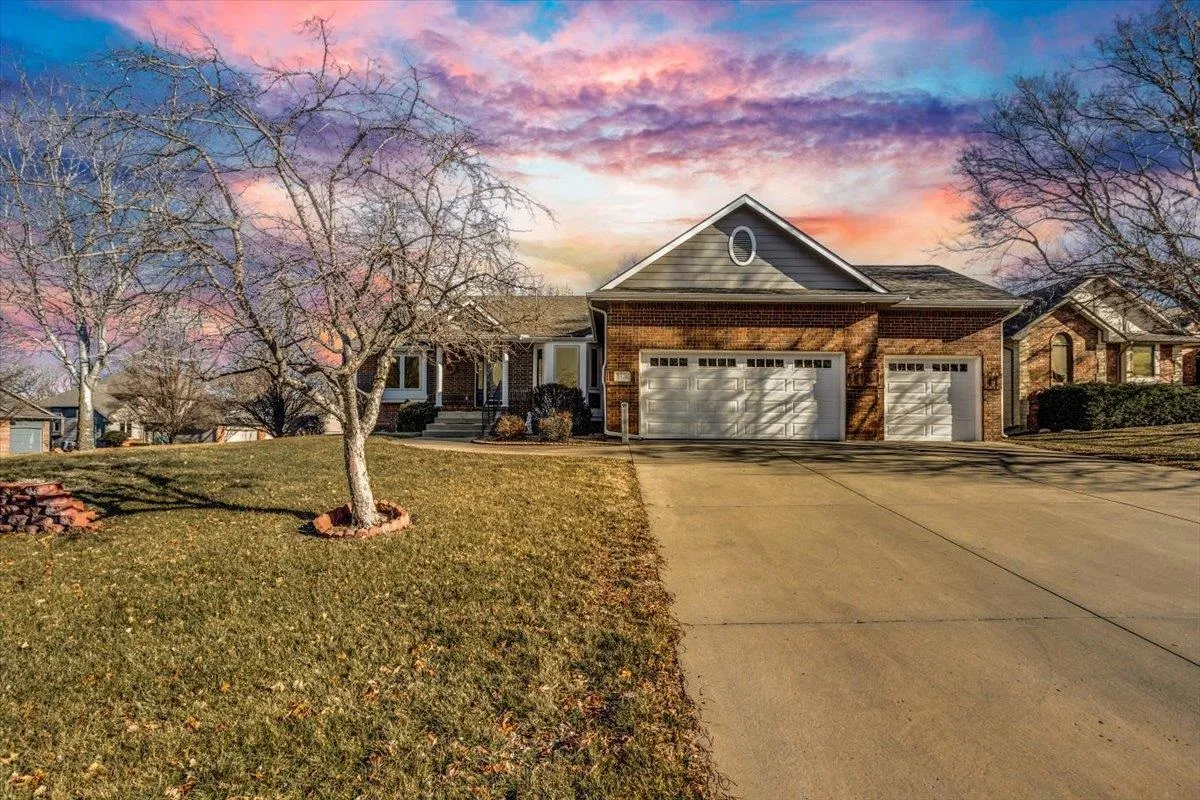 Derby, Kansas 67037, United States, 5 Bedrooms Bedrooms, ,3 BathroomsBathrooms,Residential,Pending,16329