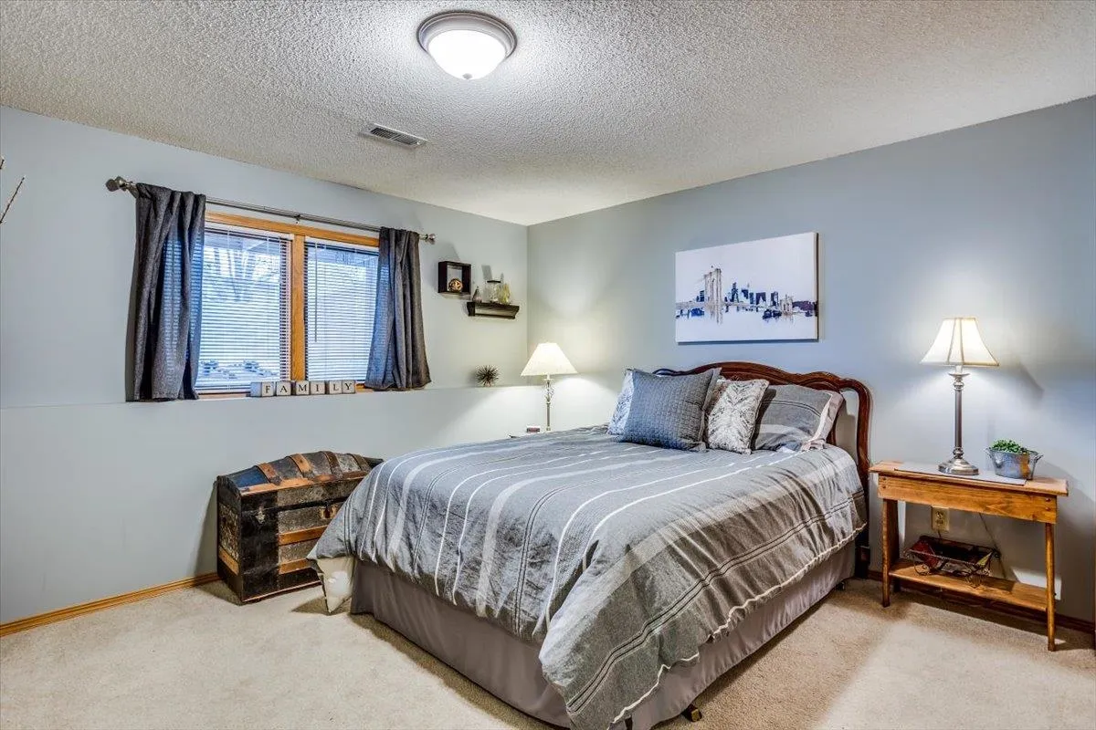 Derby, Kansas 67037, United States, 5 Bedrooms Bedrooms, ,3 BathroomsBathrooms,Residential,Pending,16329