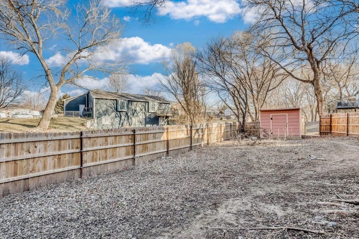 Derby, Kansas 67037, United States, 4 Bedrooms Bedrooms, ,3 BathroomsBathrooms,Residential,Pending,86433