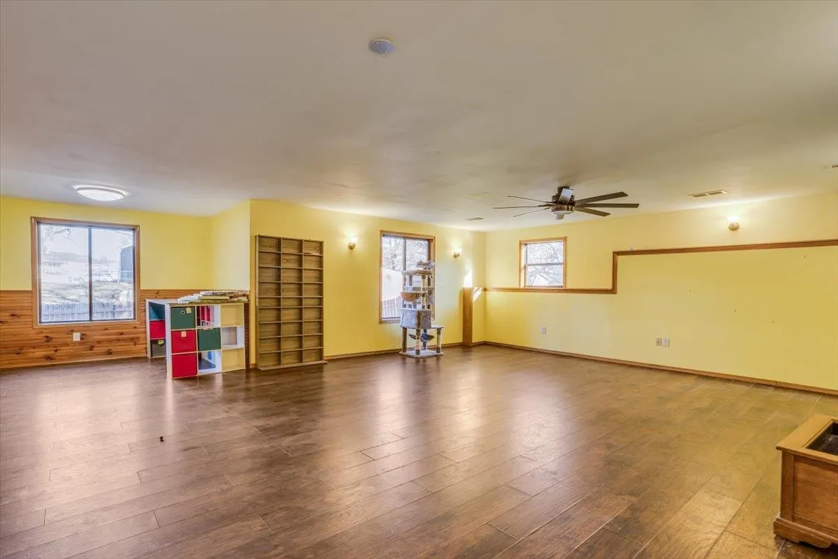 Derby, Kansas 67037, United States, 4 Bedrooms Bedrooms, ,3 BathroomsBathrooms,Residential,Pending,86433