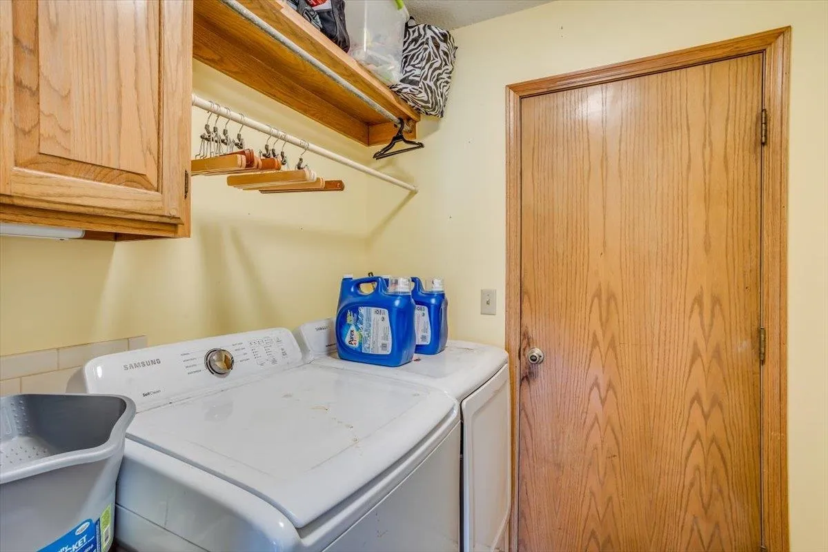 Derby, Kansas 67037, United States, 4 Bedrooms Bedrooms, ,3 BathroomsBathrooms,Residential,Pending,86433