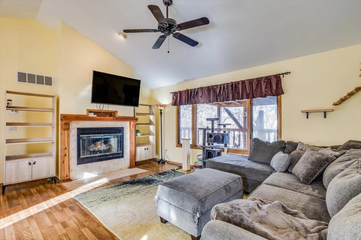 Derby, Kansas 67037, United States, 4 Bedrooms Bedrooms, ,3 BathroomsBathrooms,Residential,Pending,86433