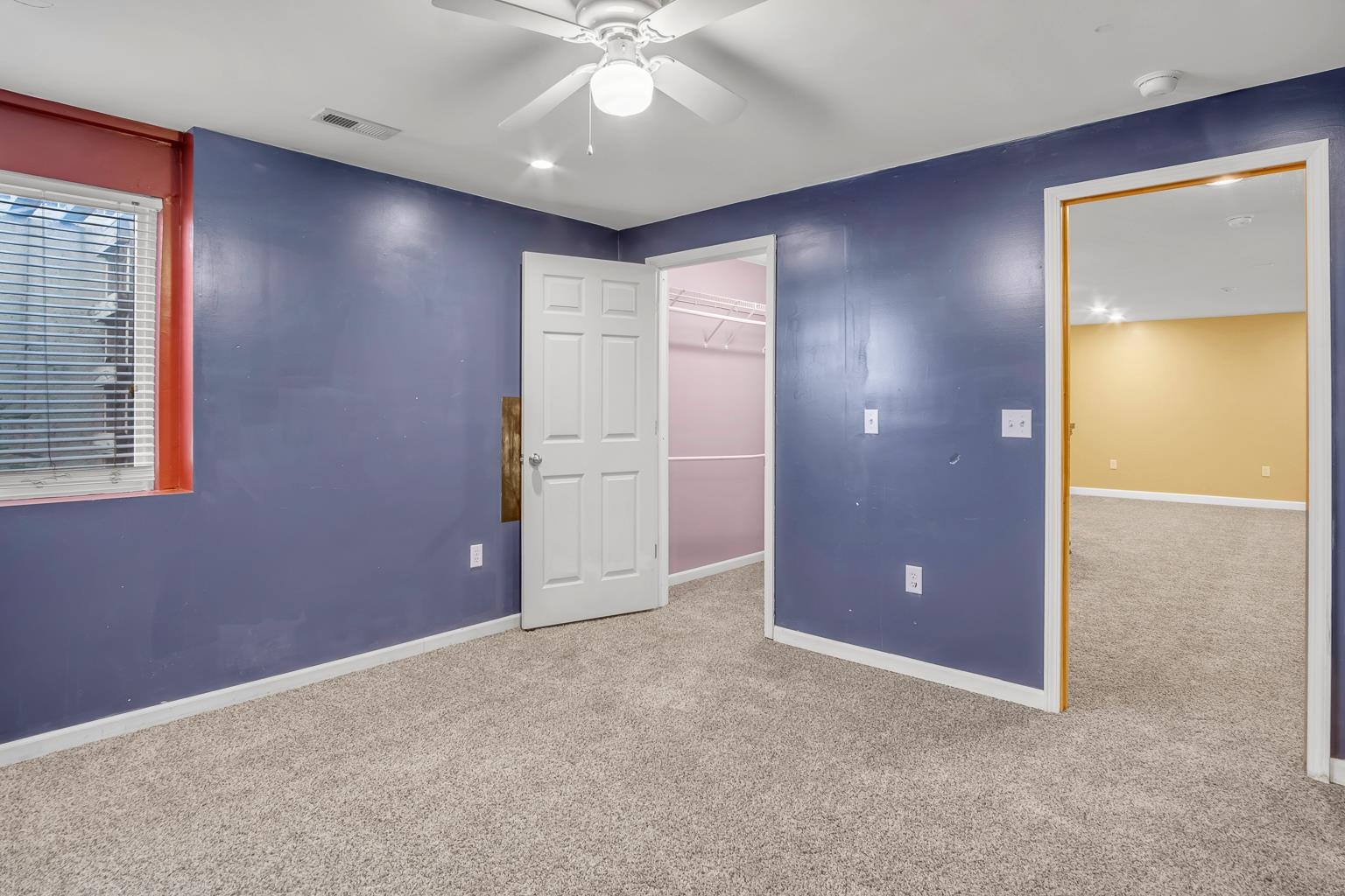 Newton, Kansas 67114, United States, 3 Bedrooms Bedrooms, ,2 BathroomsBathrooms,Residential,Pending,69183