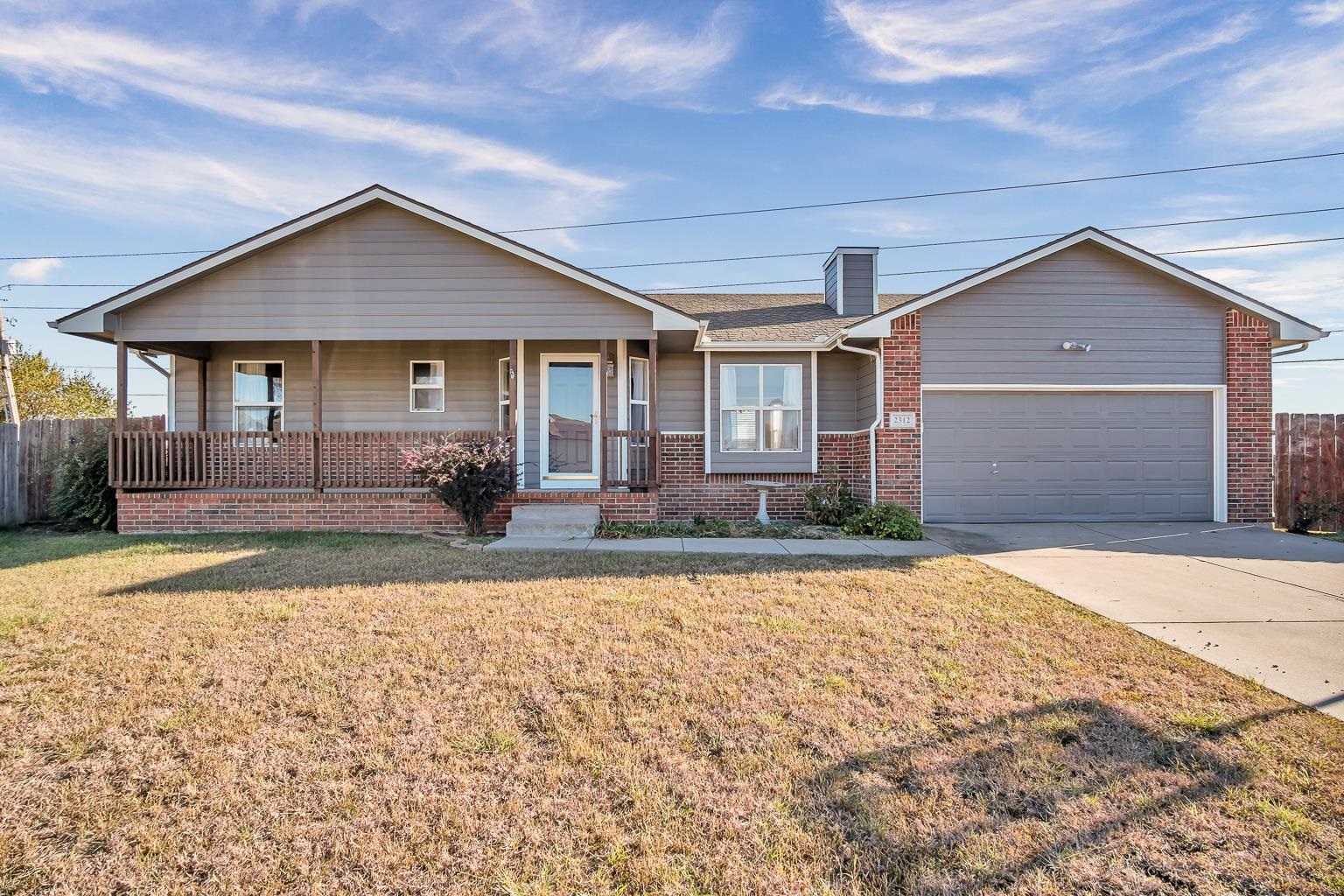 Newton, Kansas 67114, United States, 3 Bedrooms Bedrooms, ,2 BathroomsBathrooms,Residential,Pending,69183