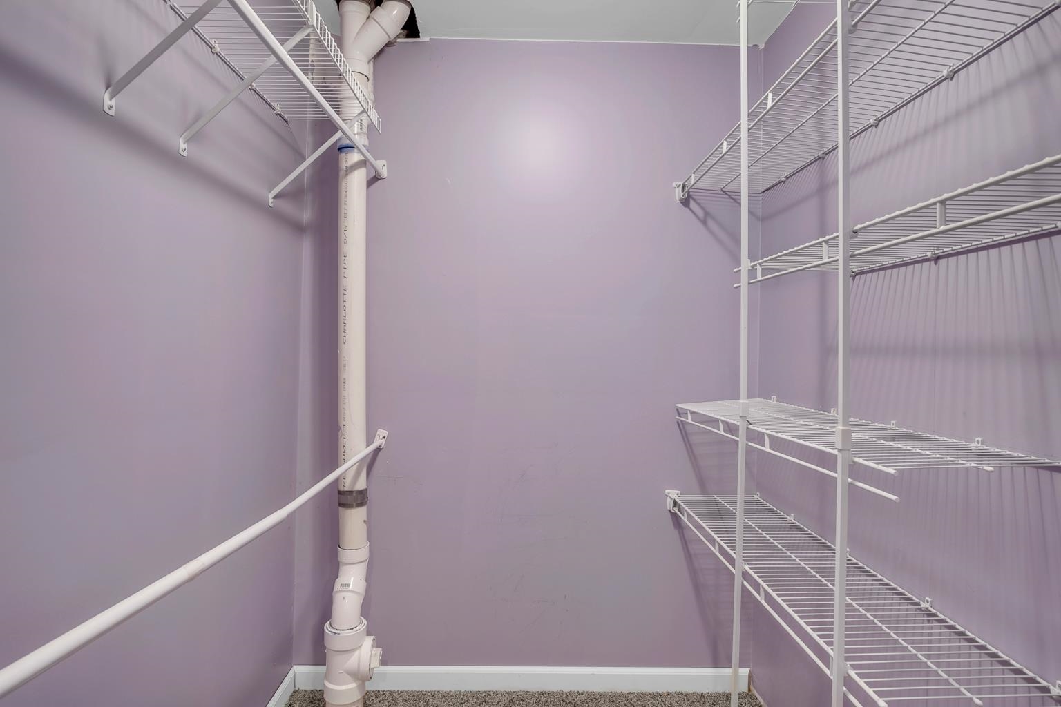 Newton, Kansas 67114, United States, 3 Bedrooms Bedrooms, ,2 BathroomsBathrooms,Residential,Pending,69183