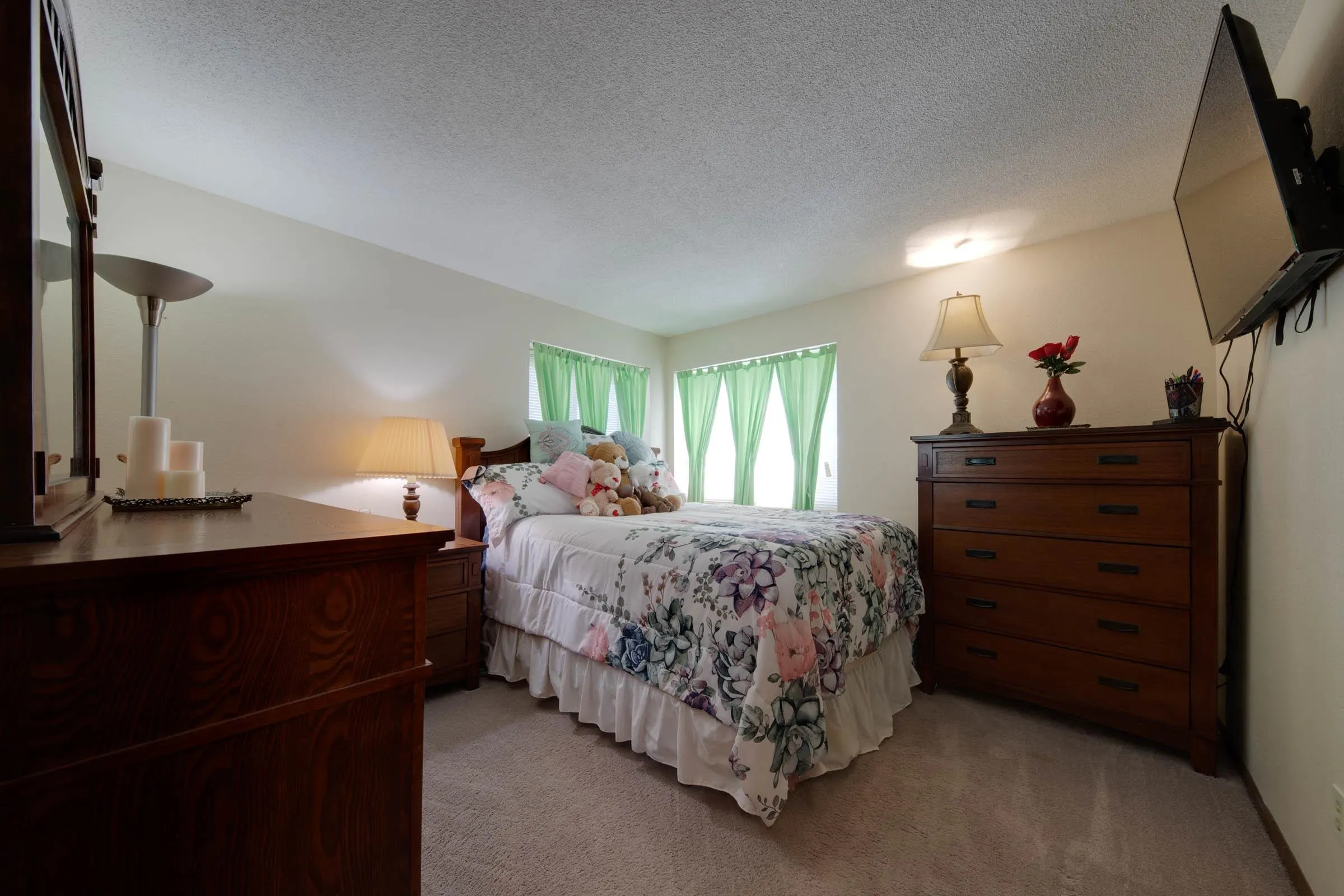 Wichita, Kansas 67226, United States, 4 Bedrooms Bedrooms, ,2 BathroomsBathrooms,Residential,Pending,89535