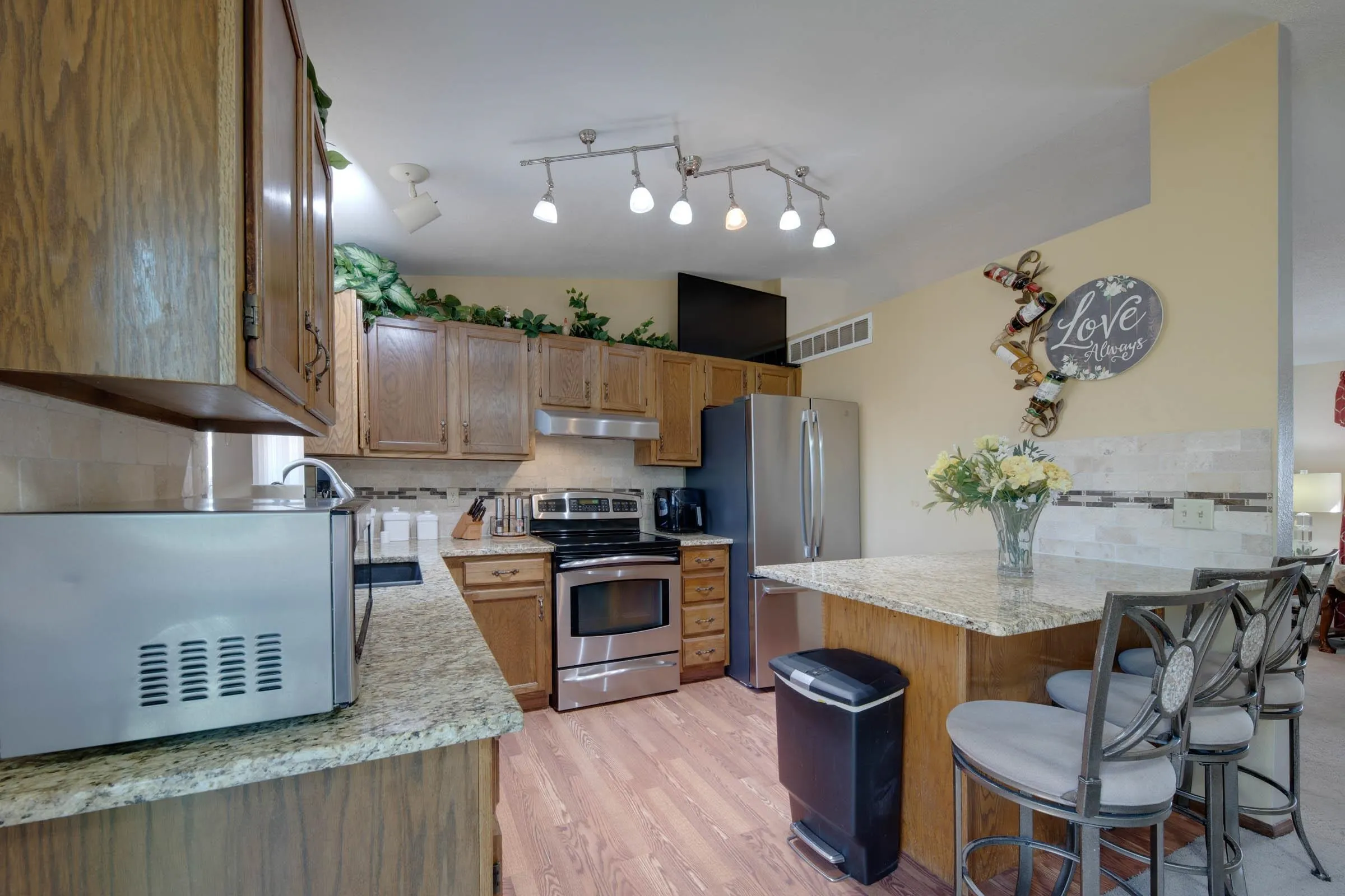 Wichita, Kansas 67226, United States, 4 Bedrooms Bedrooms, ,2 BathroomsBathrooms,Residential,Pending,89535