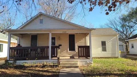 1209 N C St, Wellington, KS MLS: 649532