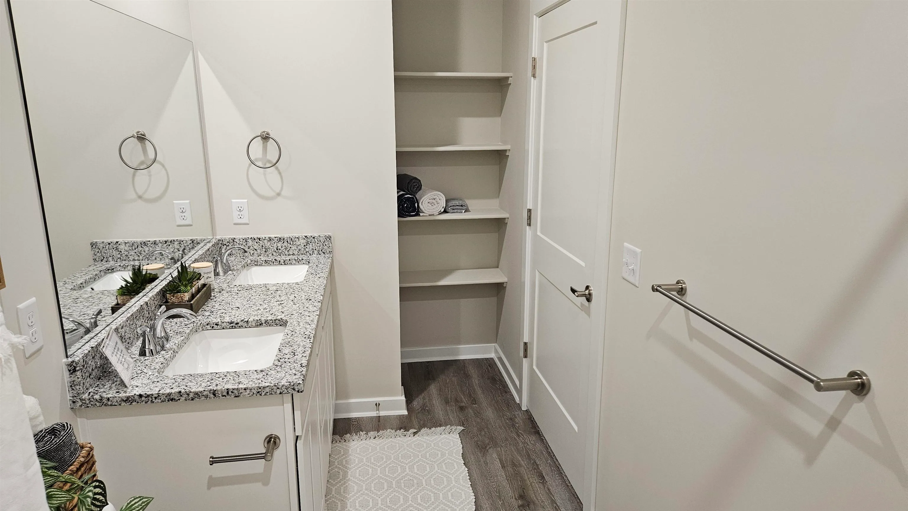 Garden Plain, Kansas 67050, United States, 4 Bedrooms Bedrooms, ,2 BathroomsBathrooms,Residential,Active,170011