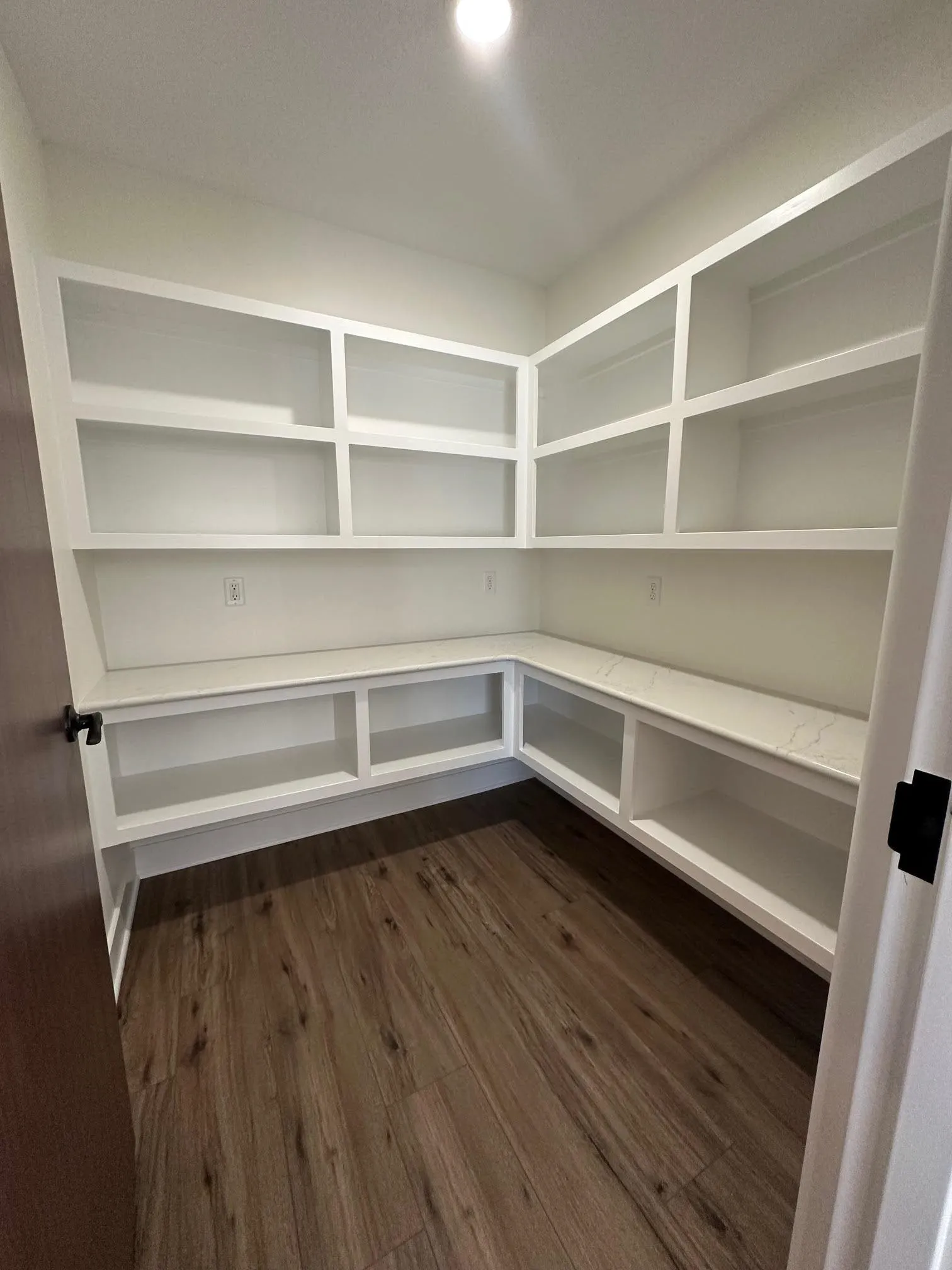 Halstead, Kansas 67056, United States, 2 Bedrooms Bedrooms, ,2 BathroomsBathrooms,Residential,Active,94476