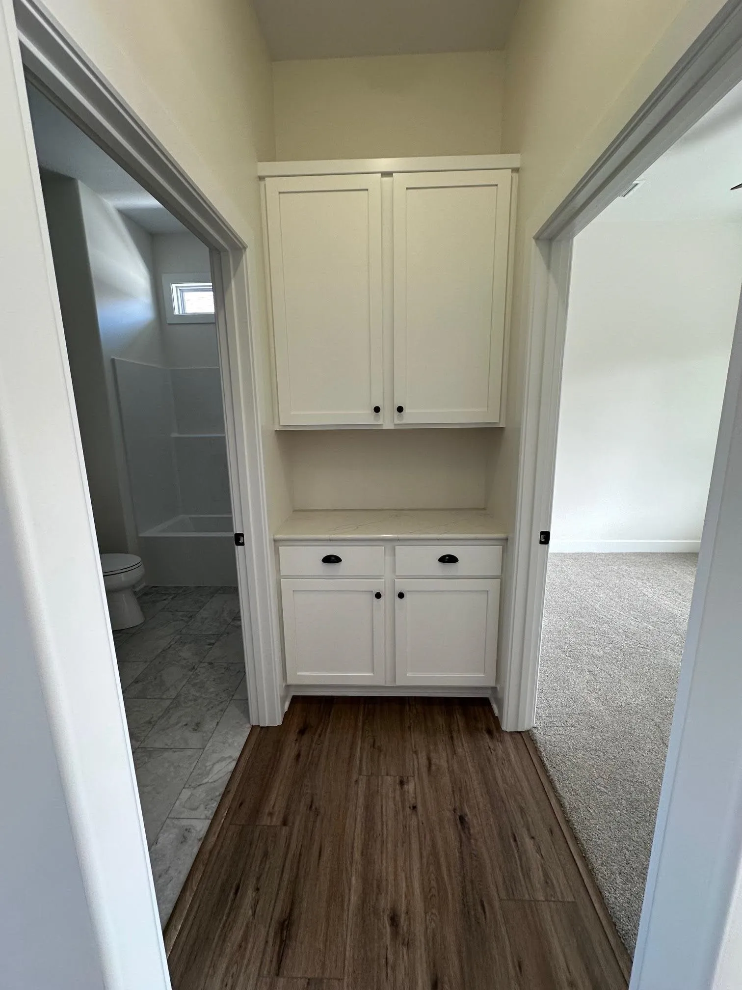 Halstead, Kansas 67056, United States, 2 Bedrooms Bedrooms, ,2 BathroomsBathrooms,Residential,Active,94476