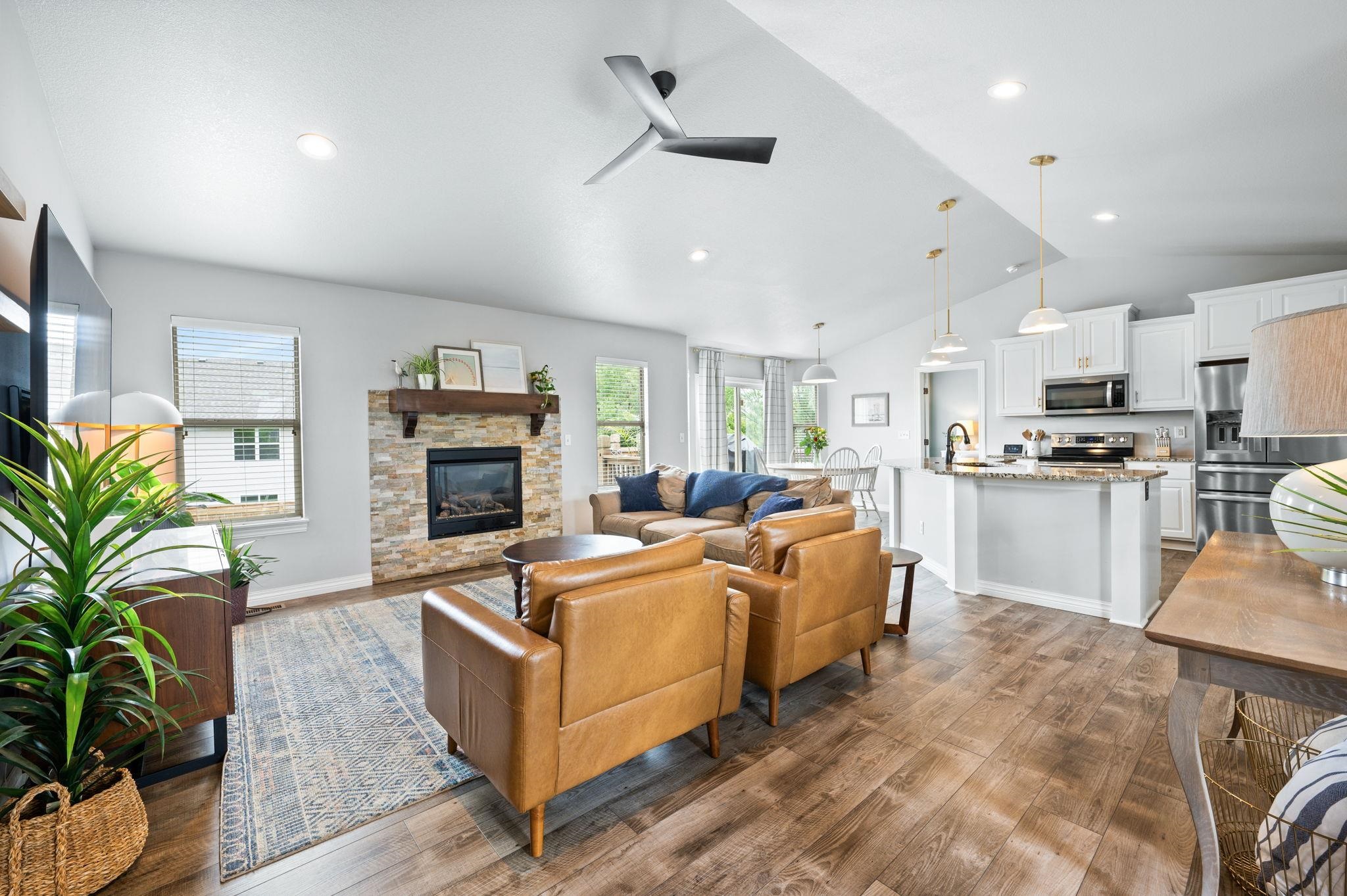 2410 N Woodridge Cir, Wichita, Kansas image 5
