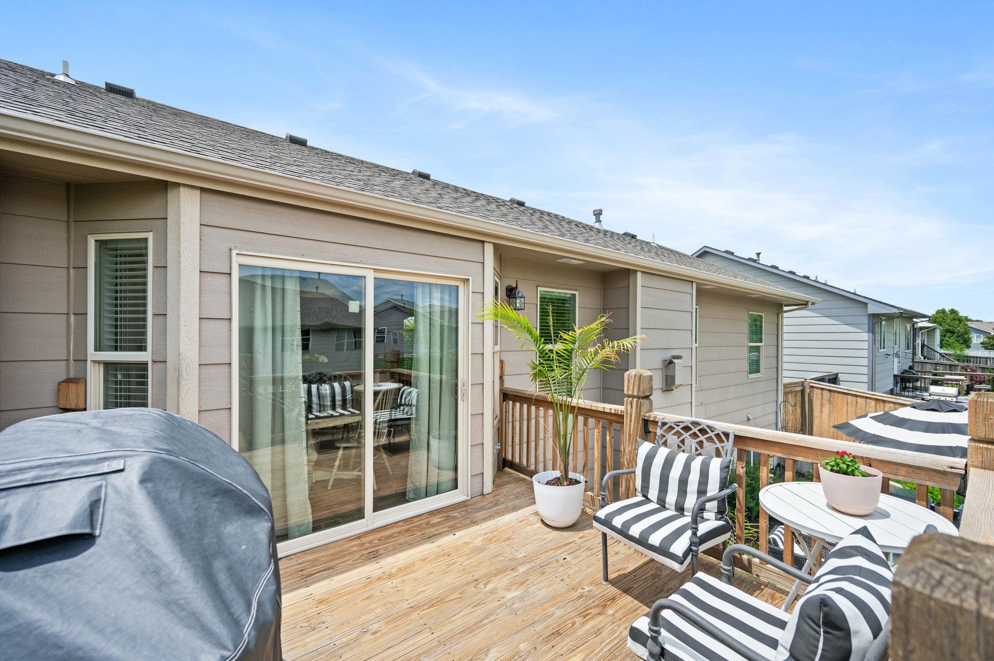 2410 N Woodridge Cir, Wichita, Kansas image 33