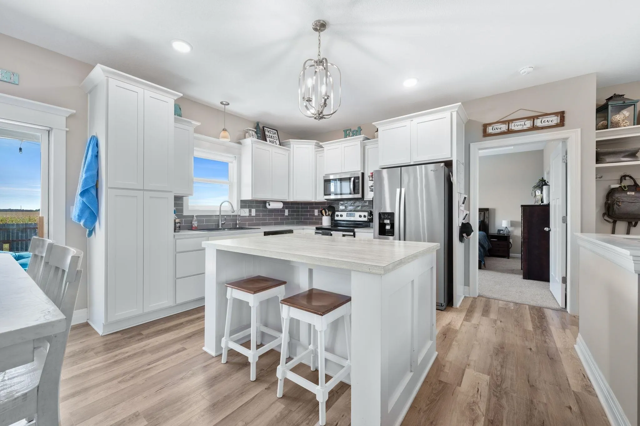 Goddard, Kansas 67052, United States, 5 Bedrooms Bedrooms, ,3 BathroomsBathrooms,Residential,Active,194223