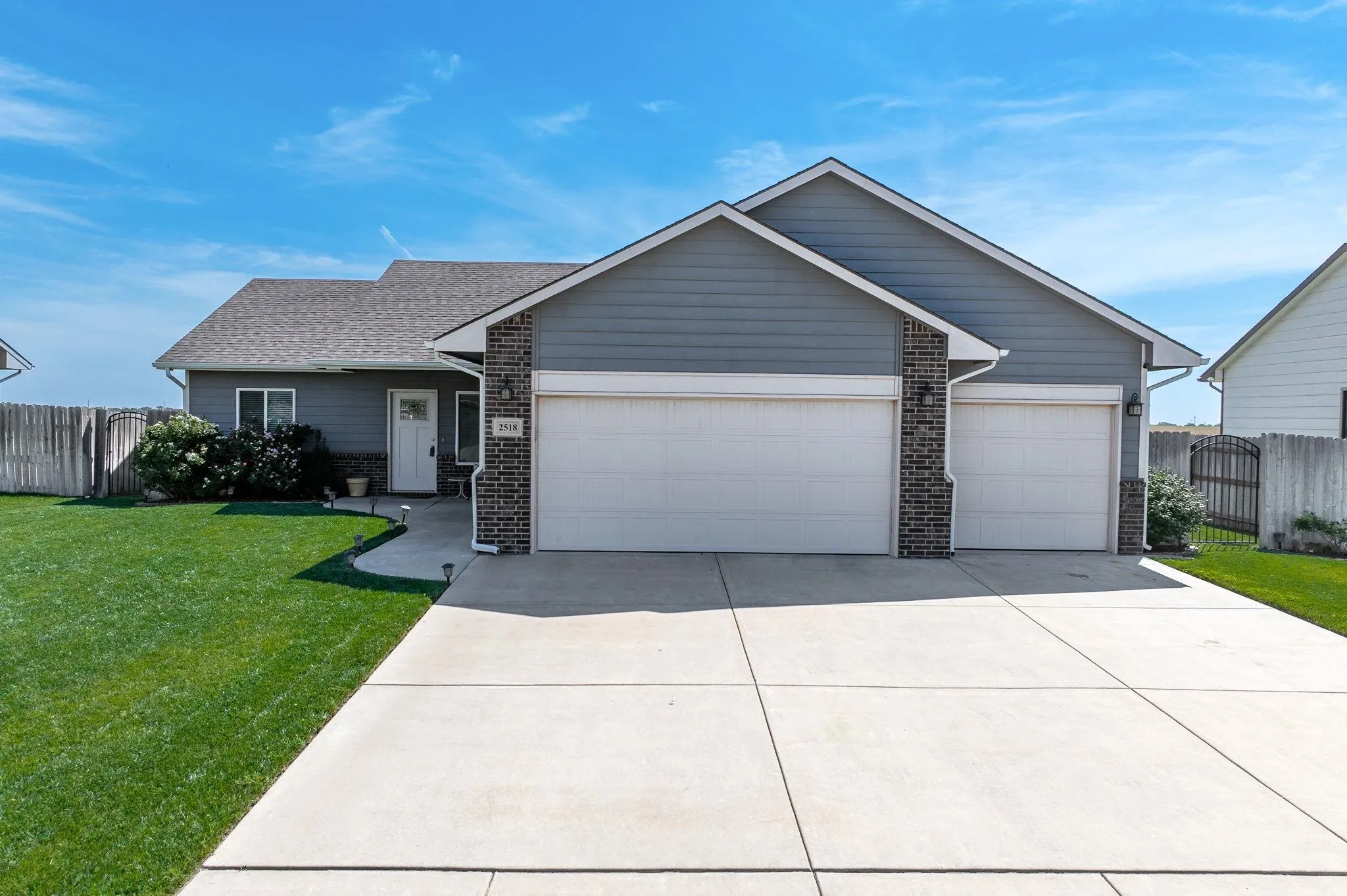 Goddard, Kansas 67052, United States, 5 Bedrooms Bedrooms, ,3 BathroomsBathrooms,Residential,Active,194223