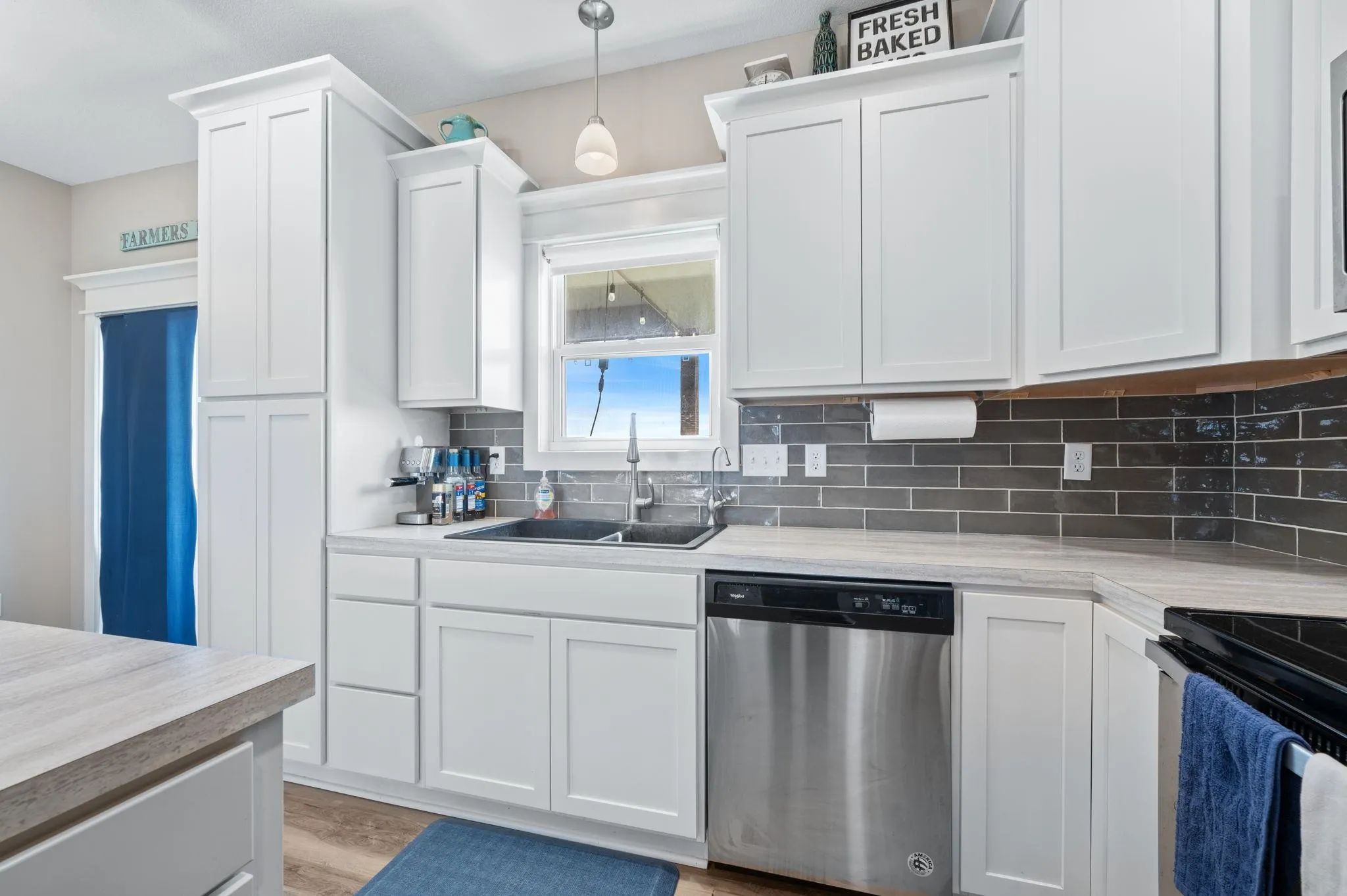 Goddard, Kansas 67052, United States, 5 Bedrooms Bedrooms, ,3 BathroomsBathrooms,Residential,Active,194223