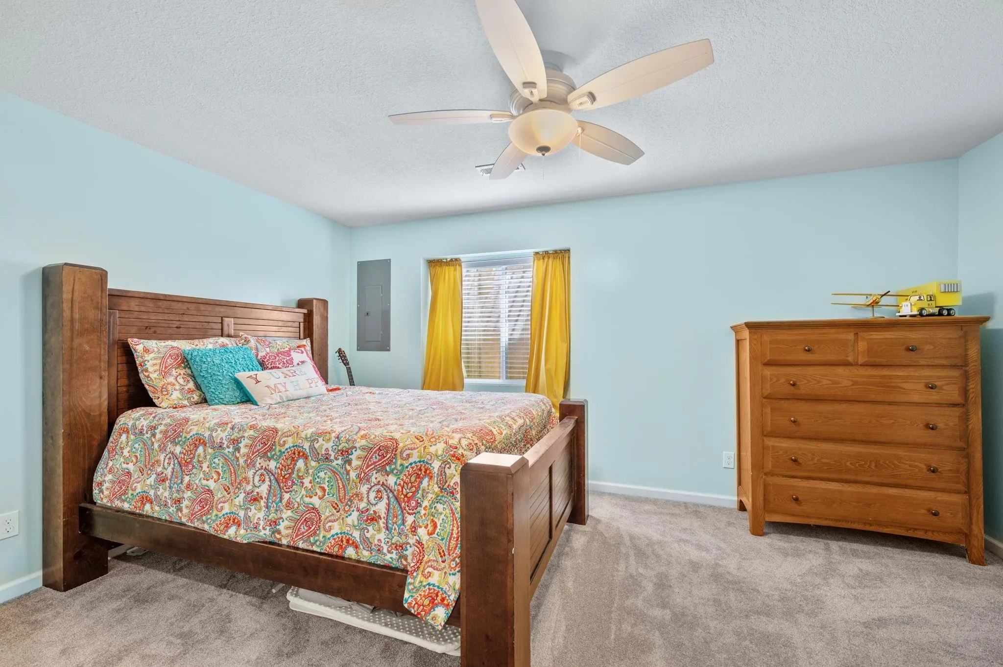 Goddard, Kansas 67052, United States, 5 Bedrooms Bedrooms, ,3 BathroomsBathrooms,Residential,Active,194223