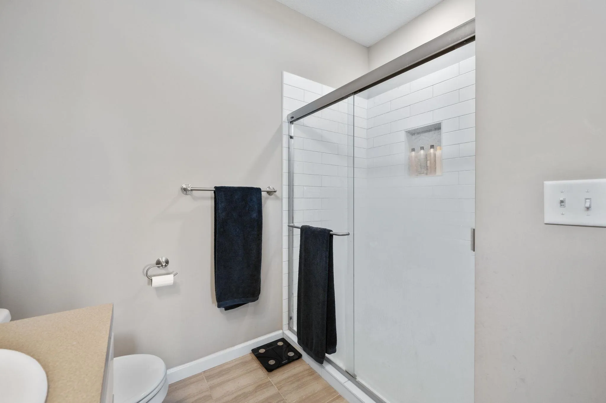 Goddard, Kansas 67052, United States, 5 Bedrooms Bedrooms, ,3 BathroomsBathrooms,Residential,Active,194223