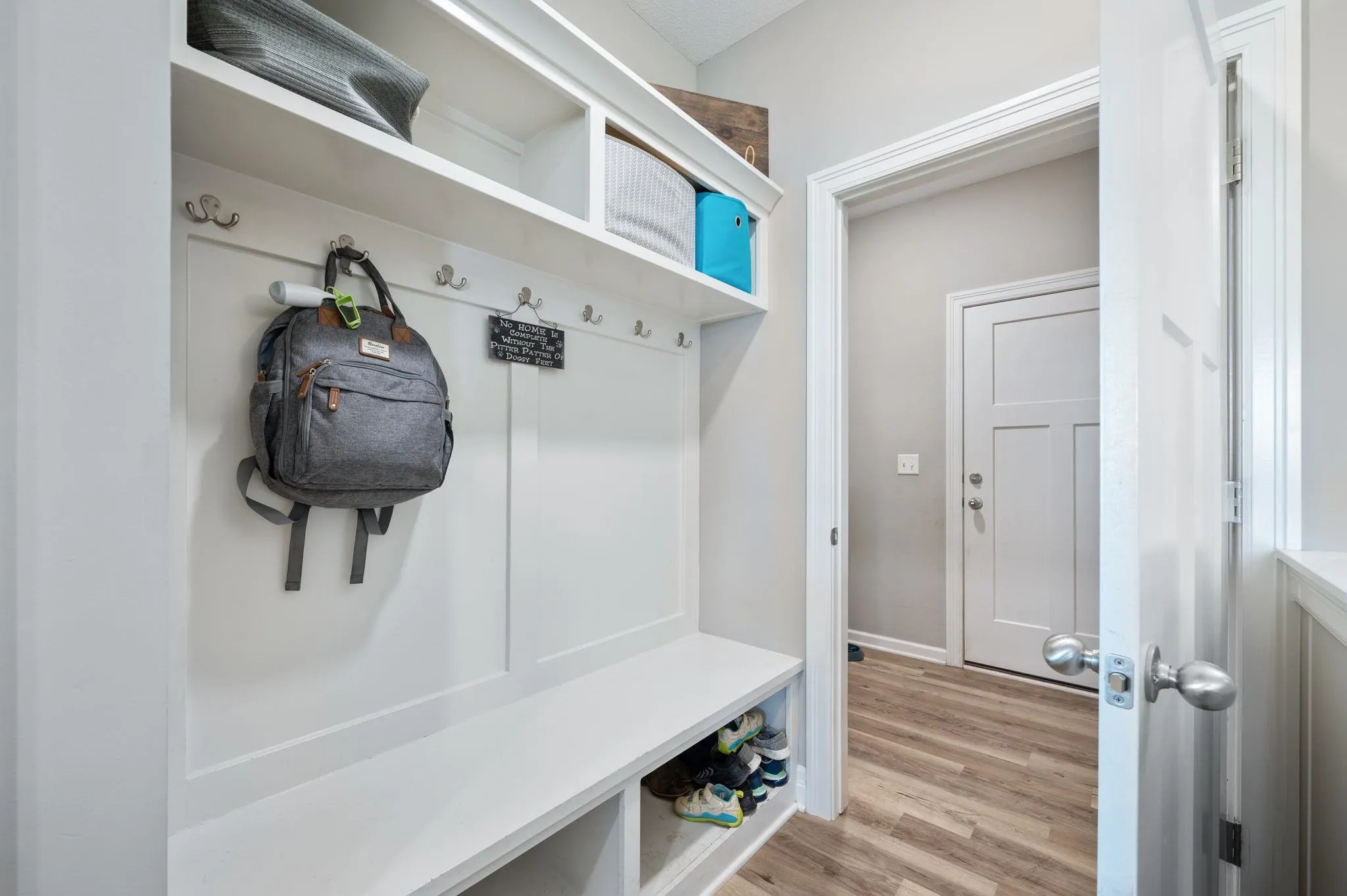 Goddard, Kansas 67052, United States, 5 Bedrooms Bedrooms, ,3 BathroomsBathrooms,Residential,Active,194223