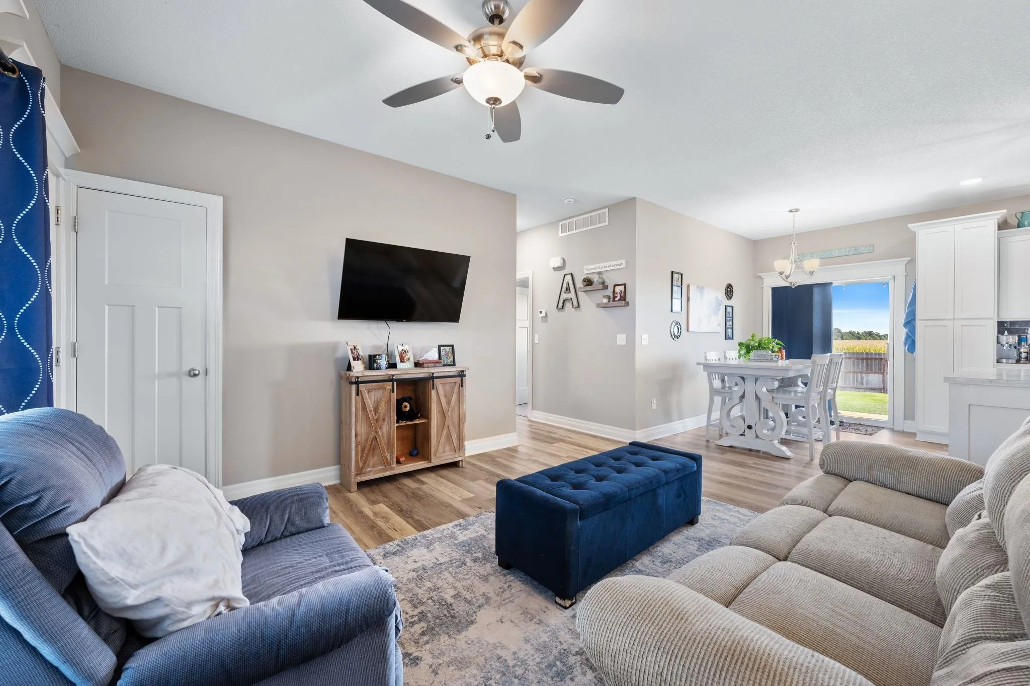 Goddard, Kansas 67052, United States, 5 Bedrooms Bedrooms, ,3 BathroomsBathrooms,Residential,Active,194223