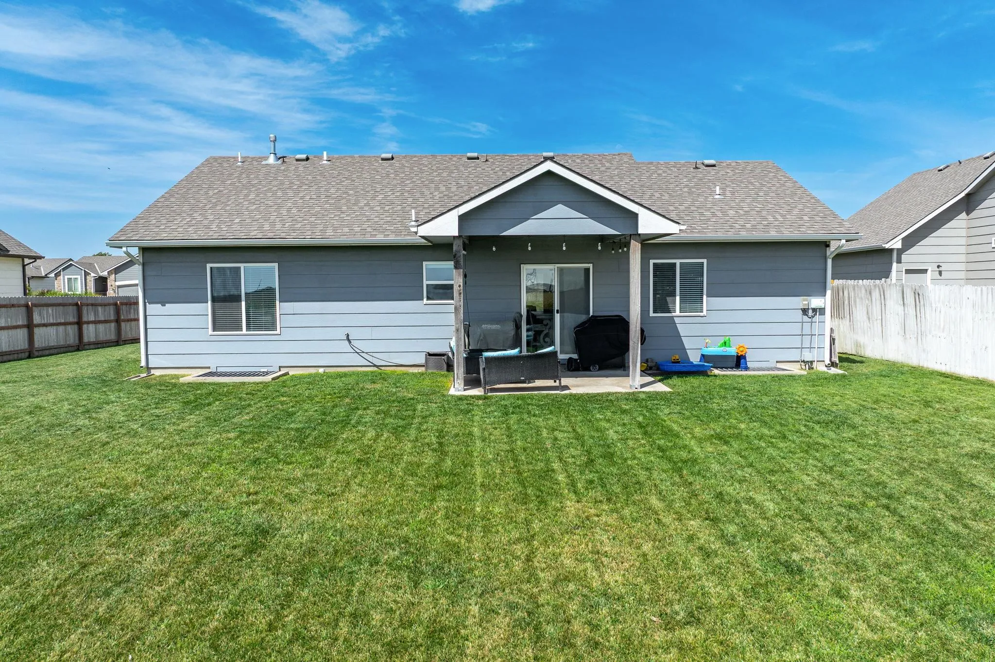 Goddard, Kansas 67052, United States, 5 Bedrooms Bedrooms, ,3 BathroomsBathrooms,Residential,Active,194223