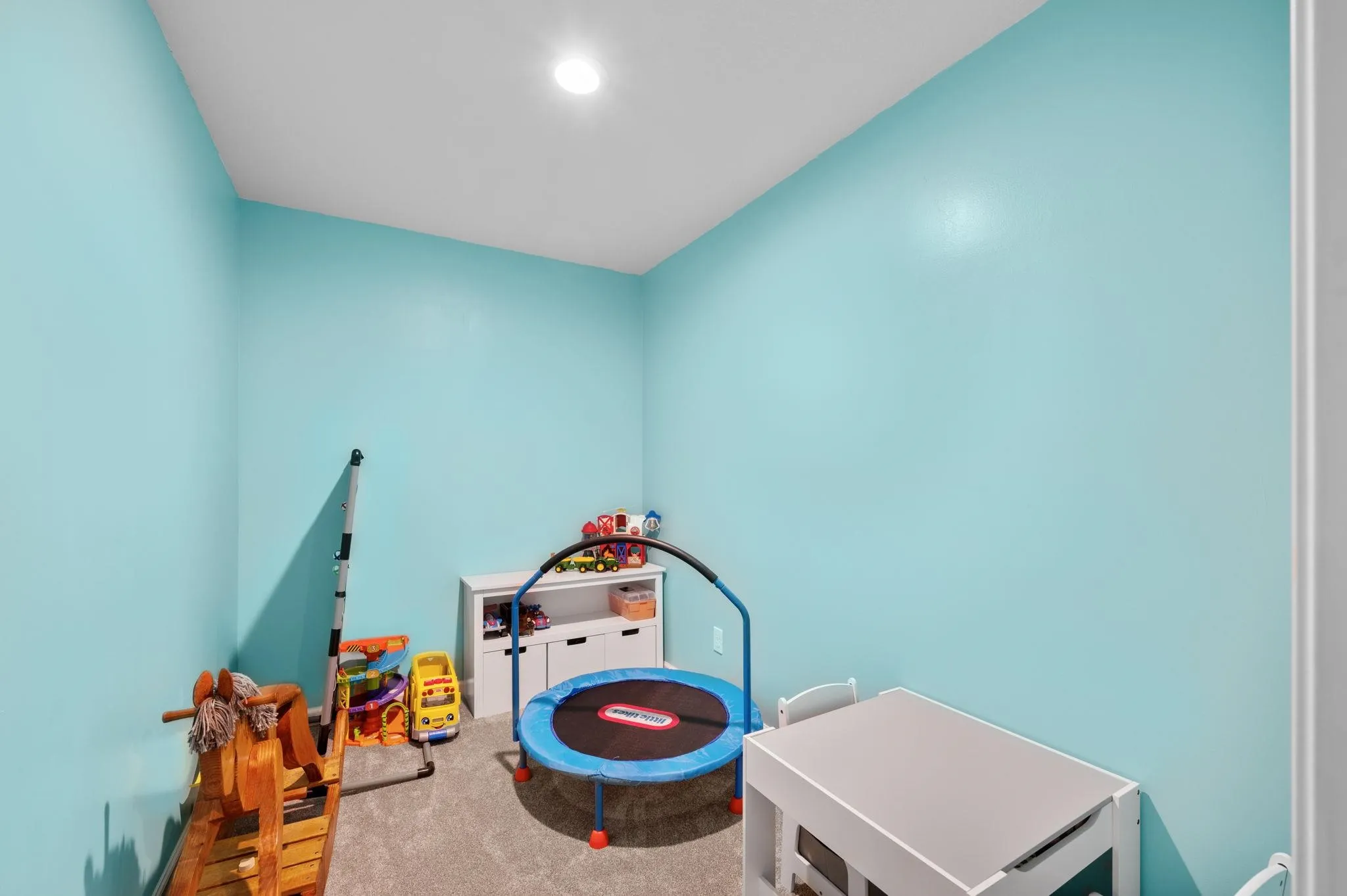 Goddard, Kansas 67052, United States, 5 Bedrooms Bedrooms, ,3 BathroomsBathrooms,Residential,Active,194223