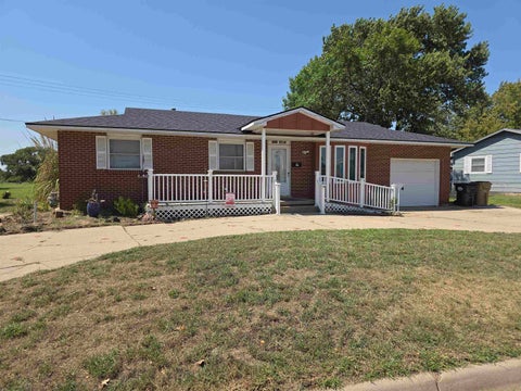 Homes For Sale - 1711 James St<br/> Reno County, Hutchinson, KS 67502