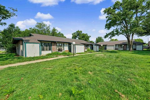 Multifamily For Sale - 115 S Lincoln St<br/> Mcpherson County, Marquette, KS 67464