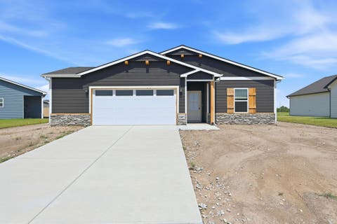 Homes For Sale - 1607 N Emerald Dr<br/> Mulvane, KS 67110