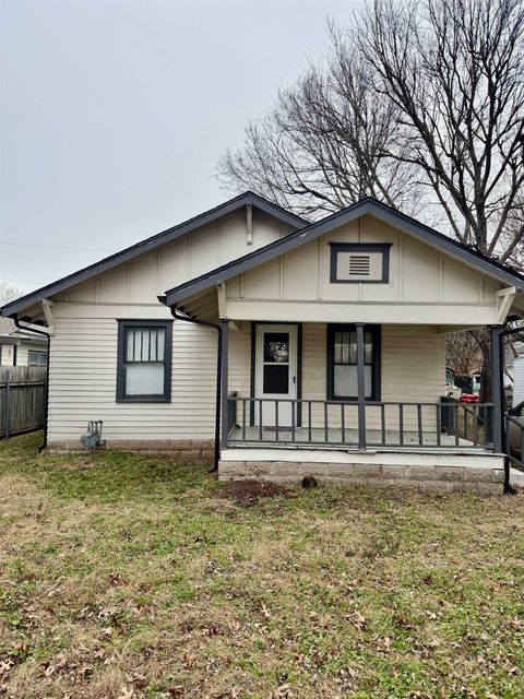 Homes For Sale - 1126 N 1st St<br/> Arkansas City, KS 67005
