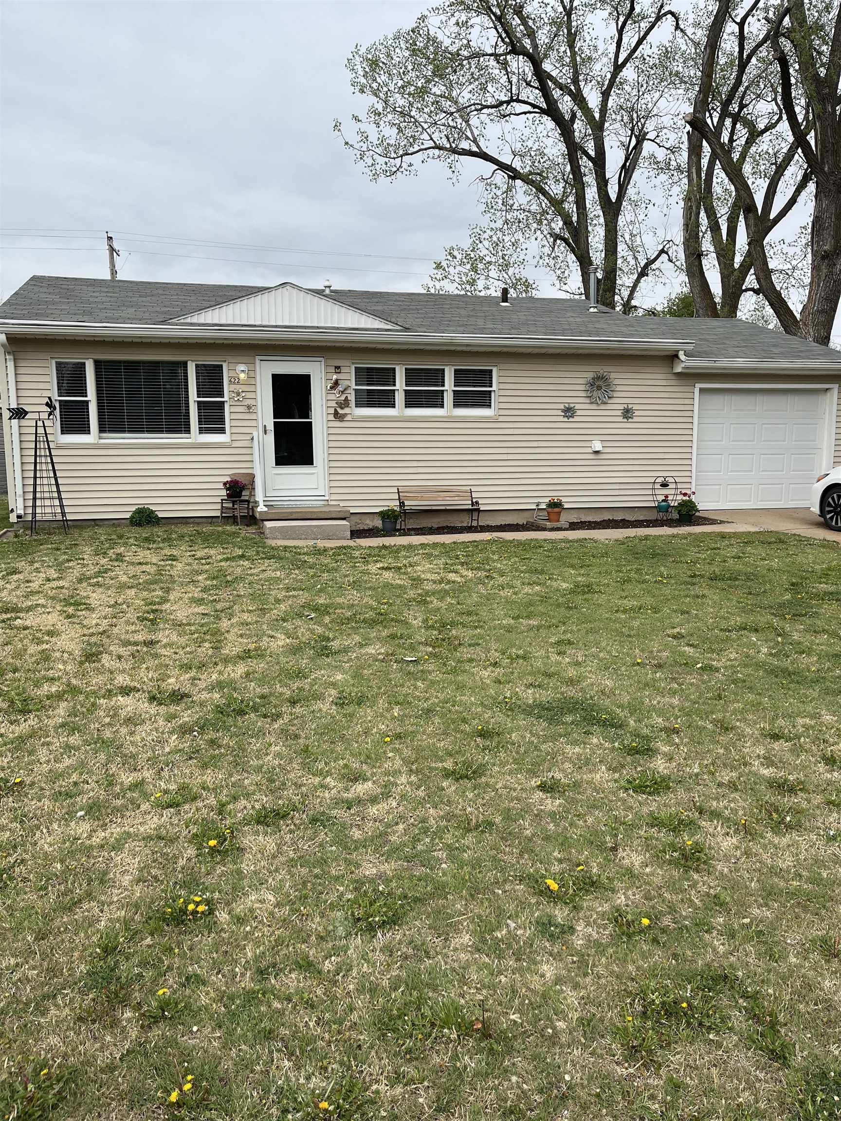 622 Viemont Ave, Salina, Kansas image 1