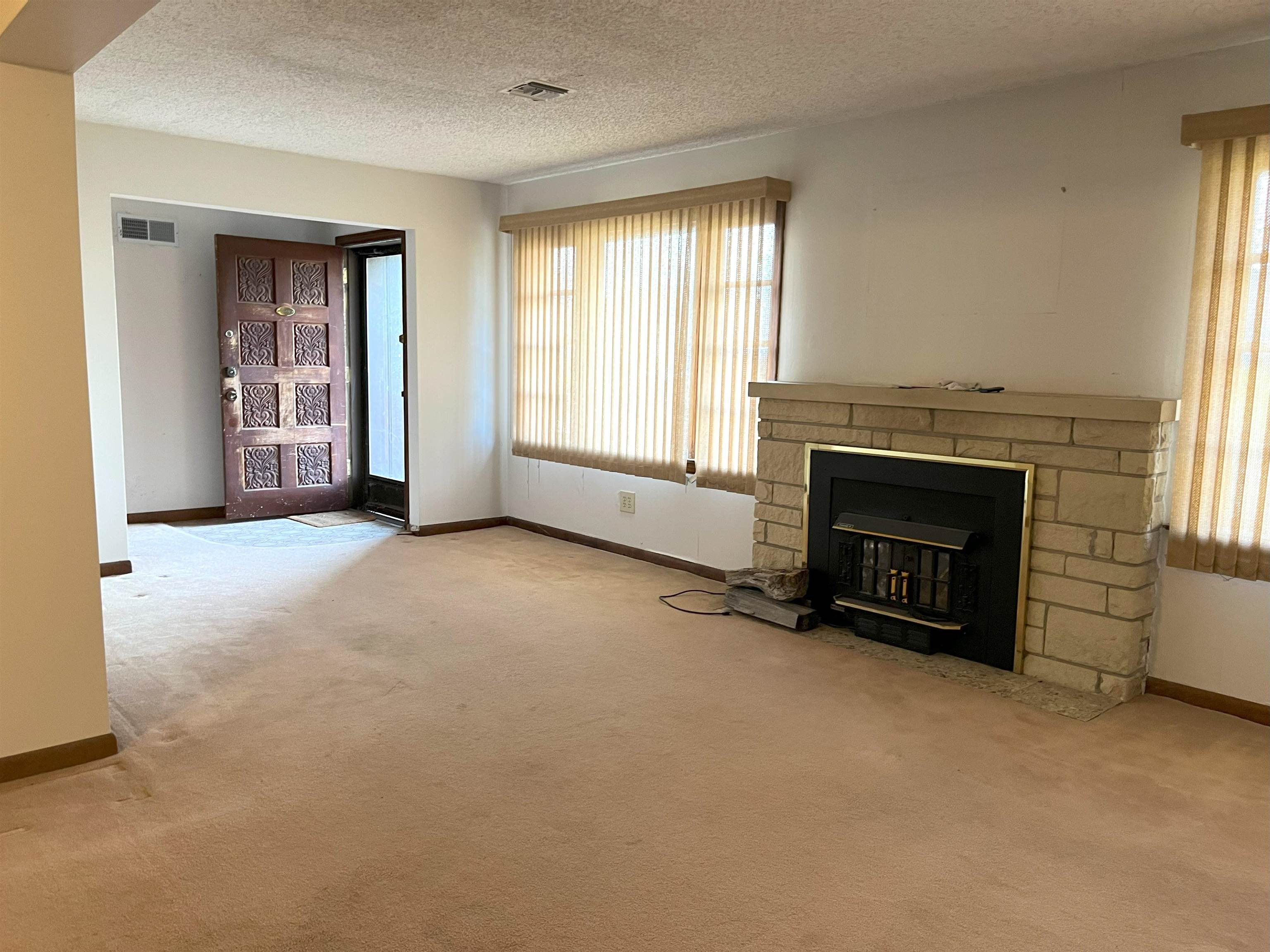 3715 E Mount Vernon St, Wichita, Kansas image 2