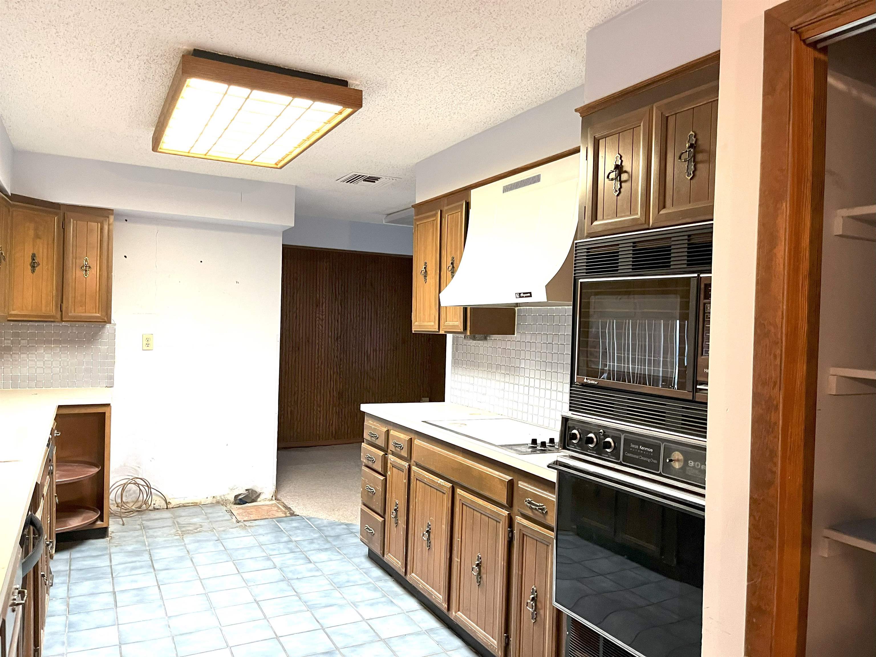 3715 E Mount Vernon St, Wichita, Kansas image 9
