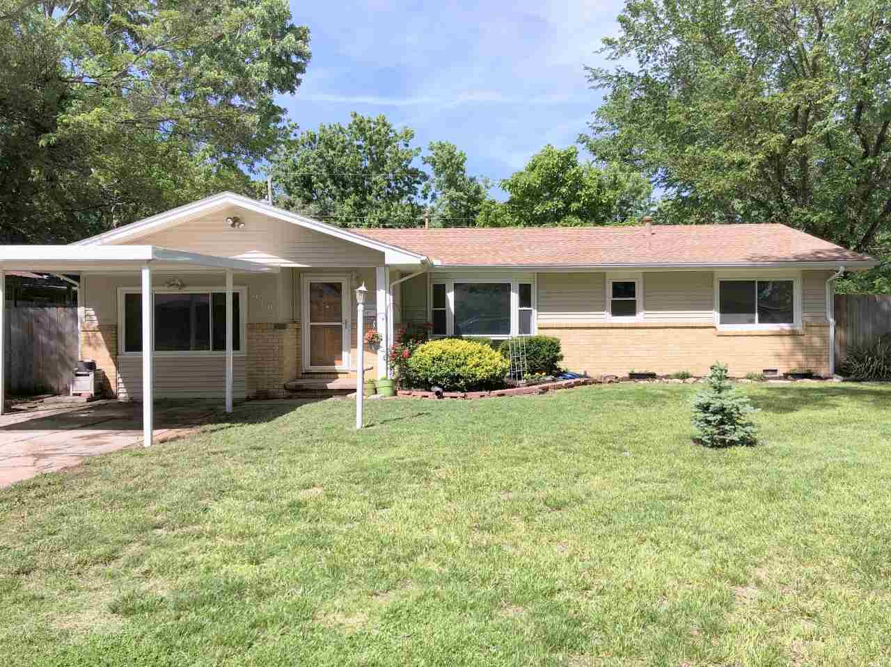 910 N COUNTRY ACRES Ave  