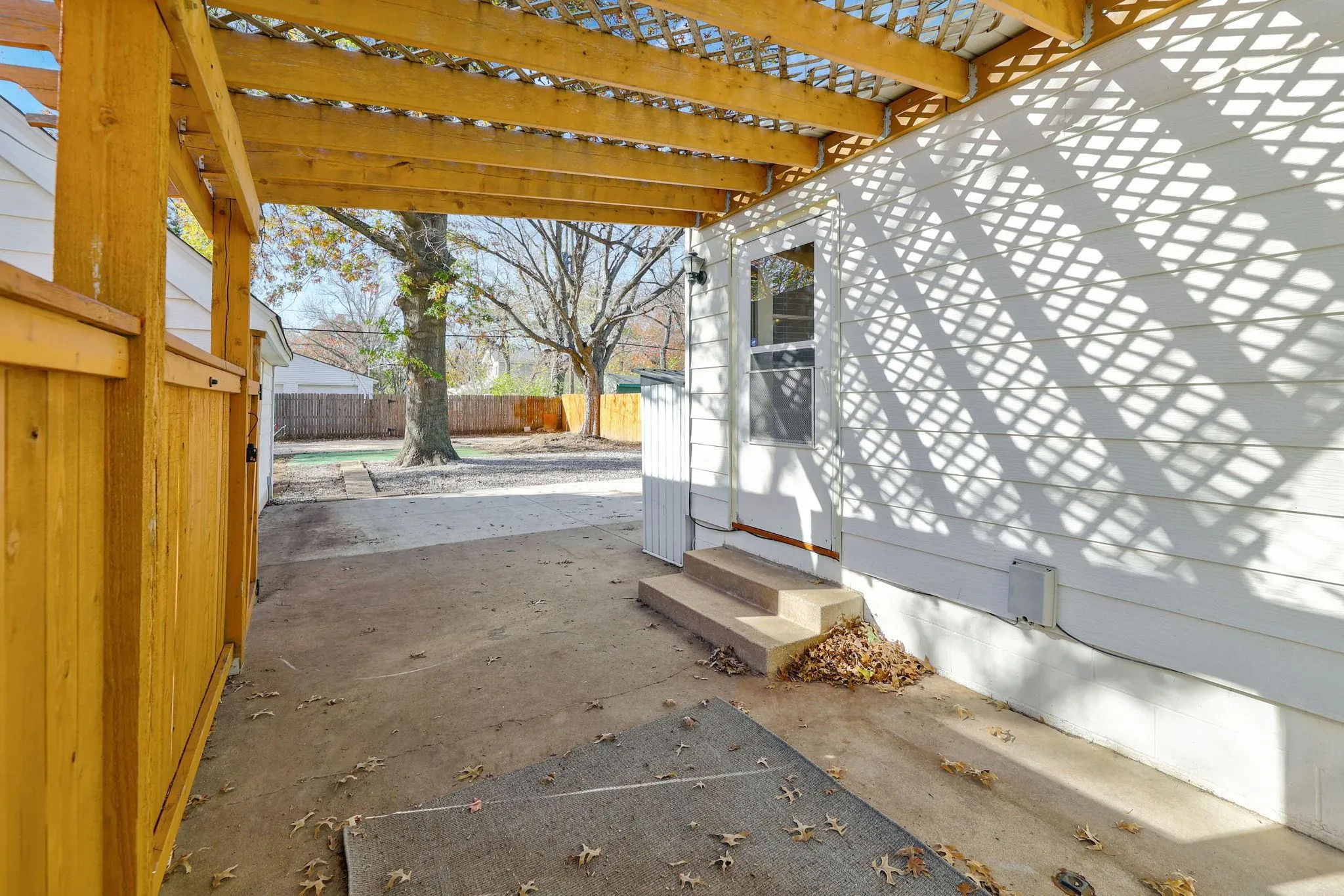 Wichita, Kansas 67211, United States, 3 Bedrooms Bedrooms, ,1 BathroomBathrooms,Residential,Pending,31033