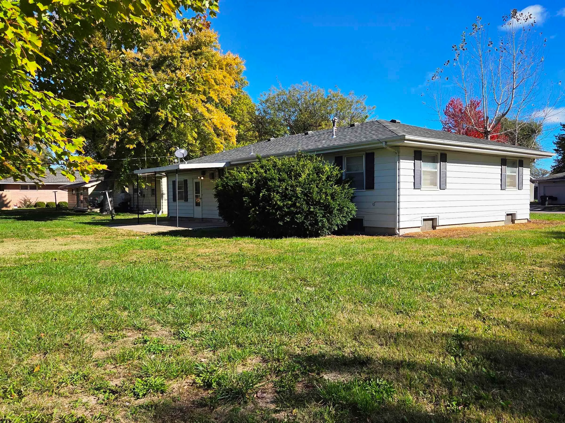 Hesston, Kansas 67062, United States, 3 Bedrooms Bedrooms, ,2 BathroomsBathrooms,Residential,Active,238005