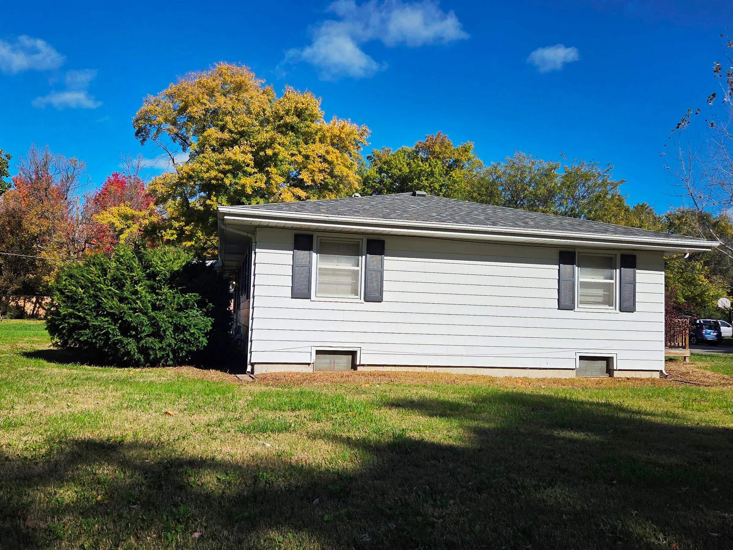 Hesston, Kansas 67062, United States, 3 Bedrooms Bedrooms, ,2 BathroomsBathrooms,Residential,Active,238005