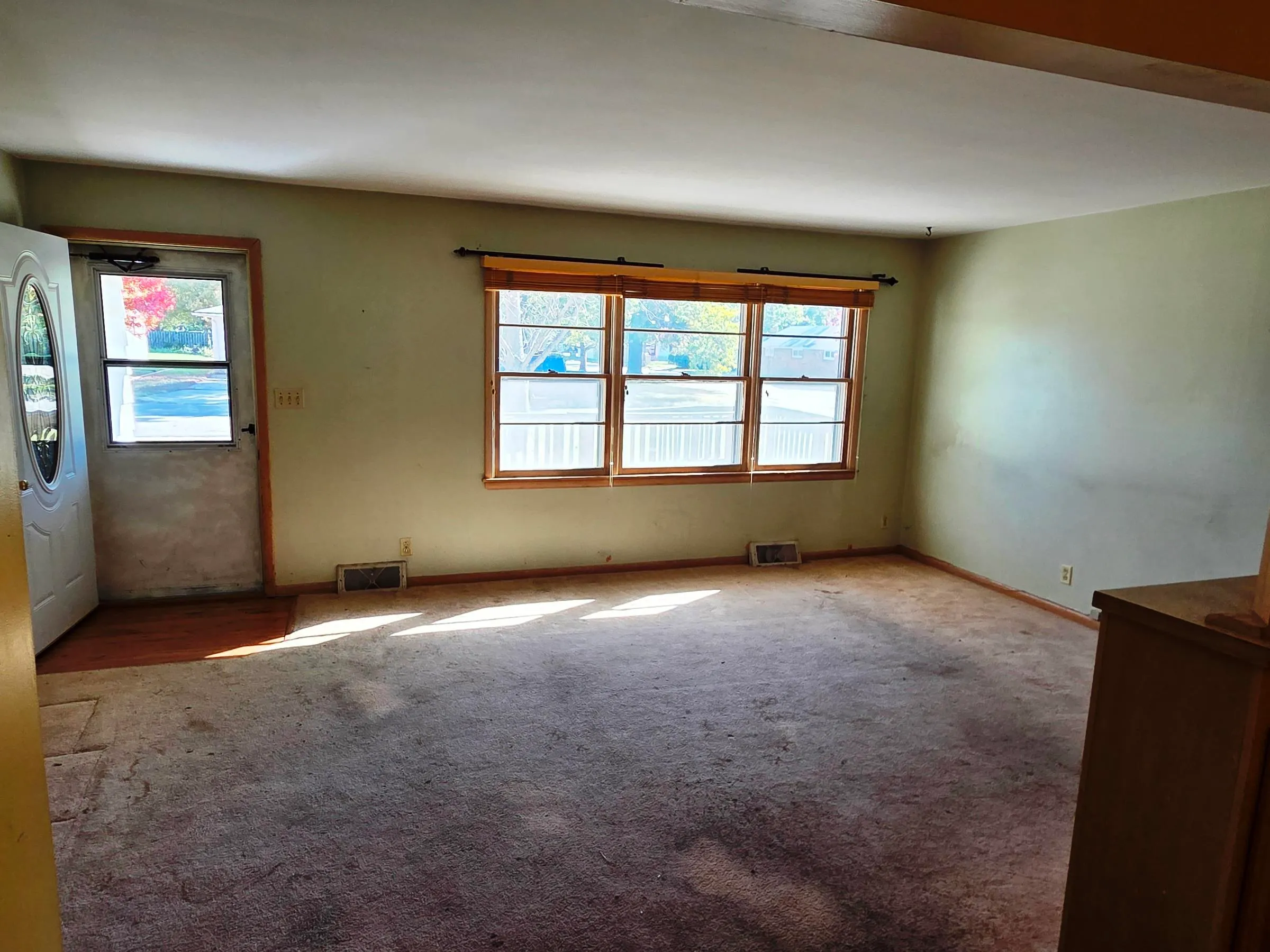 Hesston, Kansas 67062, United States, 3 Bedrooms Bedrooms, ,2 BathroomsBathrooms,Residential,Active,238005