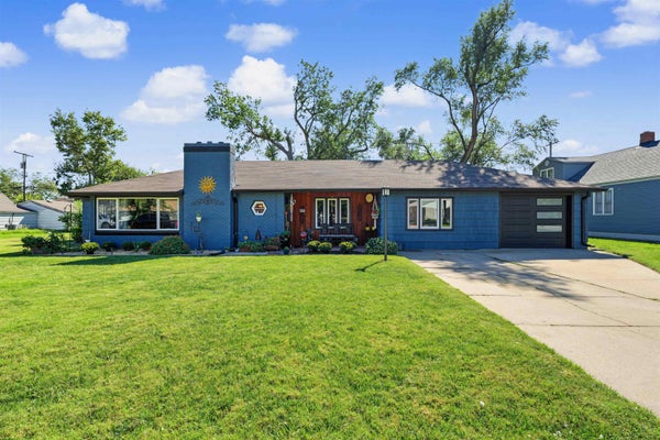 413 WOODLAWN AVE, SALINA, KS 67401 - Image dfc04a871ddfb4c98544eba02ceebfb1/1459004207