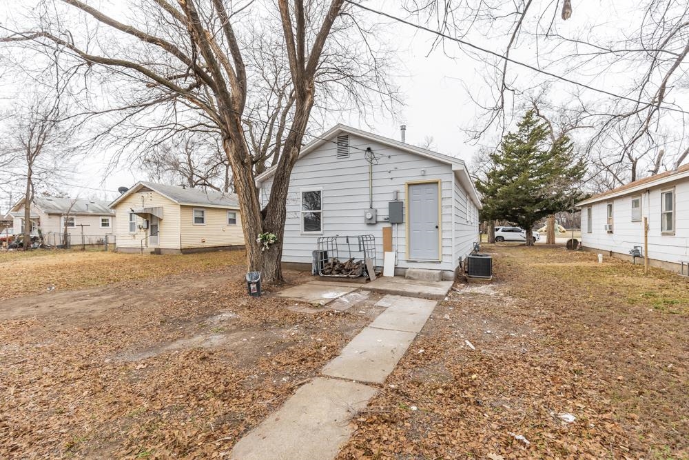 832 N 12th St, Salina, Kansas image 17