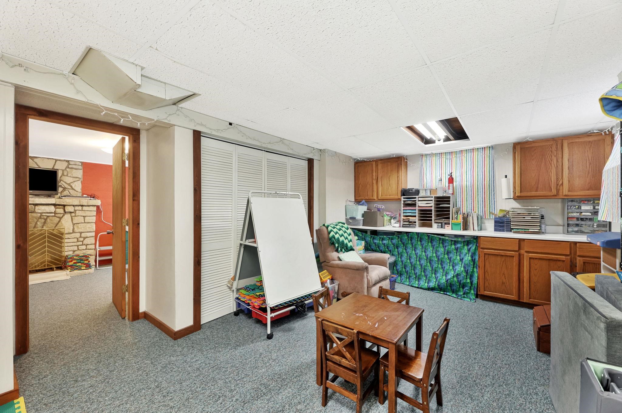 621 E 7th St, Newton, Kansas image 28