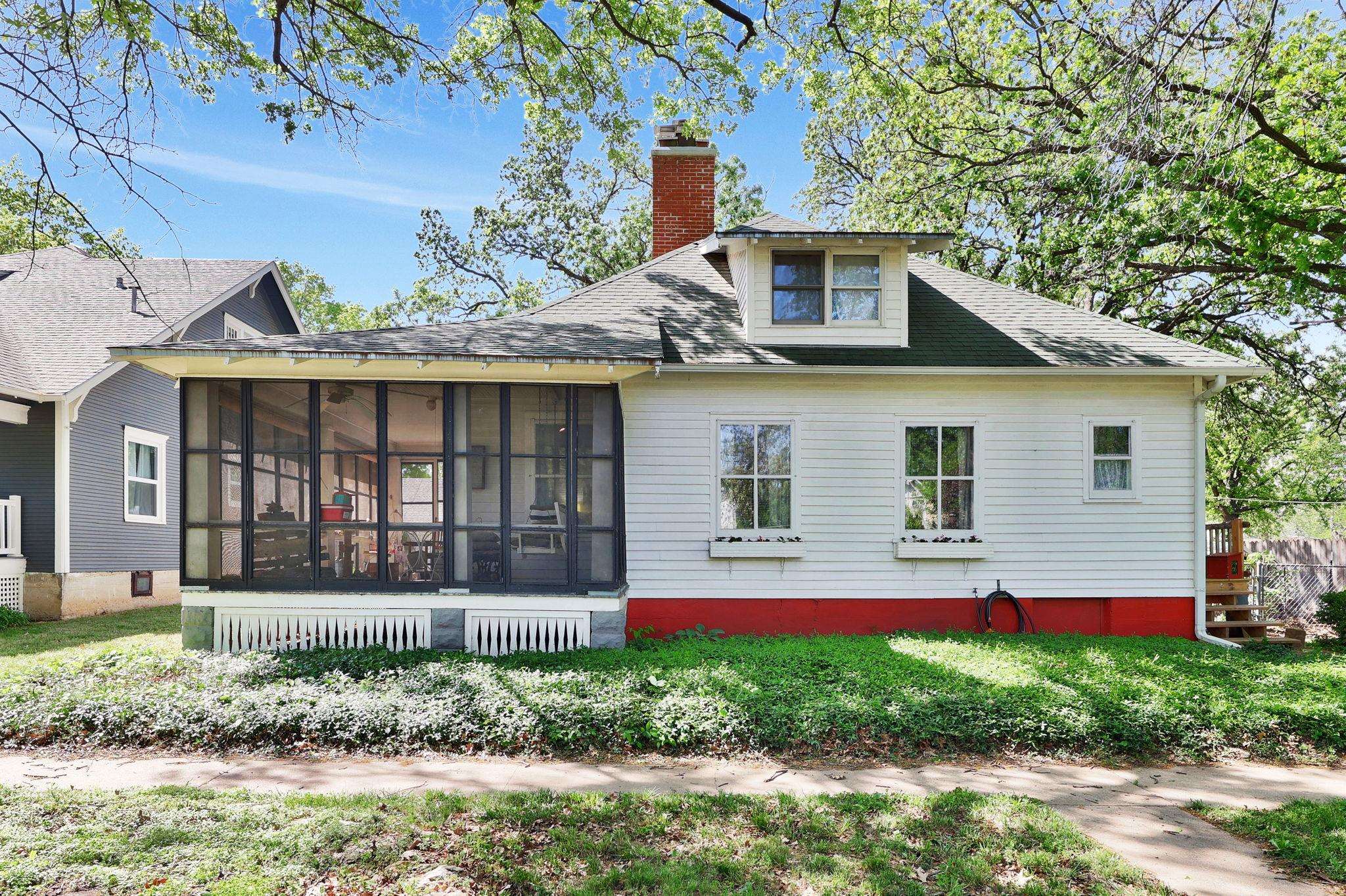 621 E 7th St, Newton, Kansas image 1